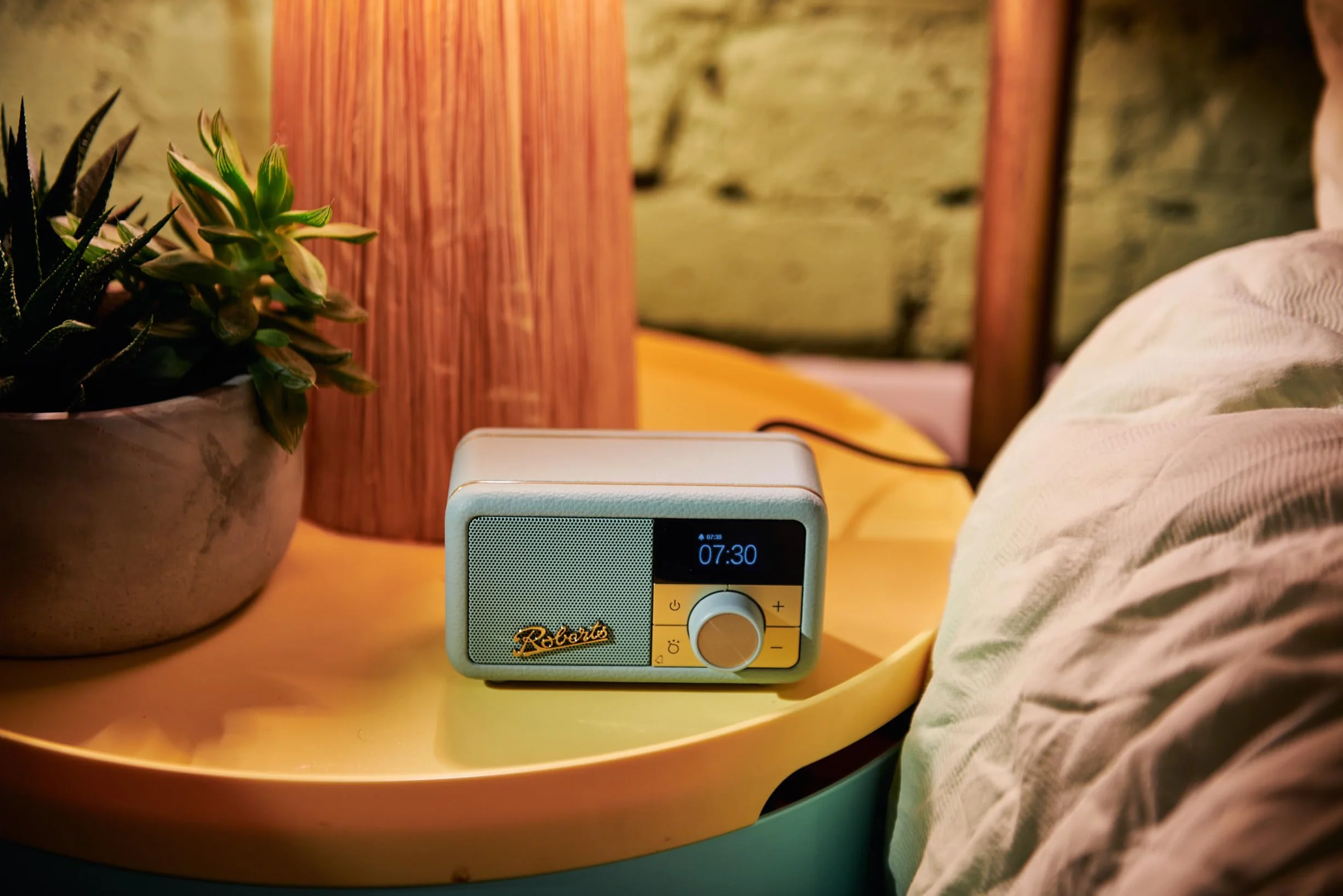 ROBERTS Revival Mały 2 Dab+/FM/Bluetooth z alarmem