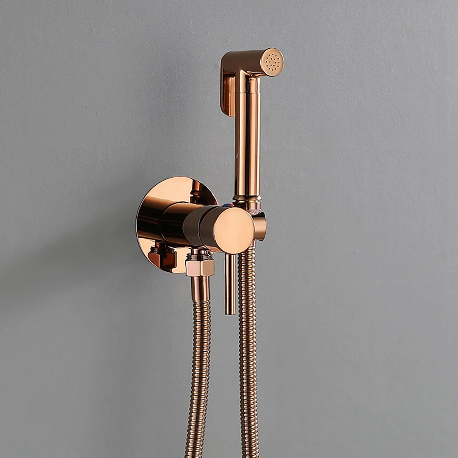 Rose Gold Handheld Bidet Zestaw opryskiwaczy z montażem ściennym Pojedynczy uchwyt mosiężna bidet zestaw rozpylaczy dla pieluszek zawiera 150 cm wąż prysznicowy i okrągłą głowę LWX