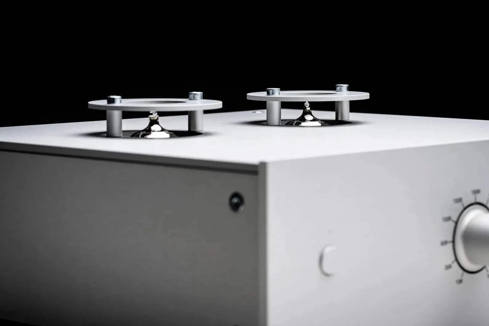 Pro-Ject Audio Systems Tube Box DS3 B Dual-Mono Balanced przedwzmacniacz srebrny