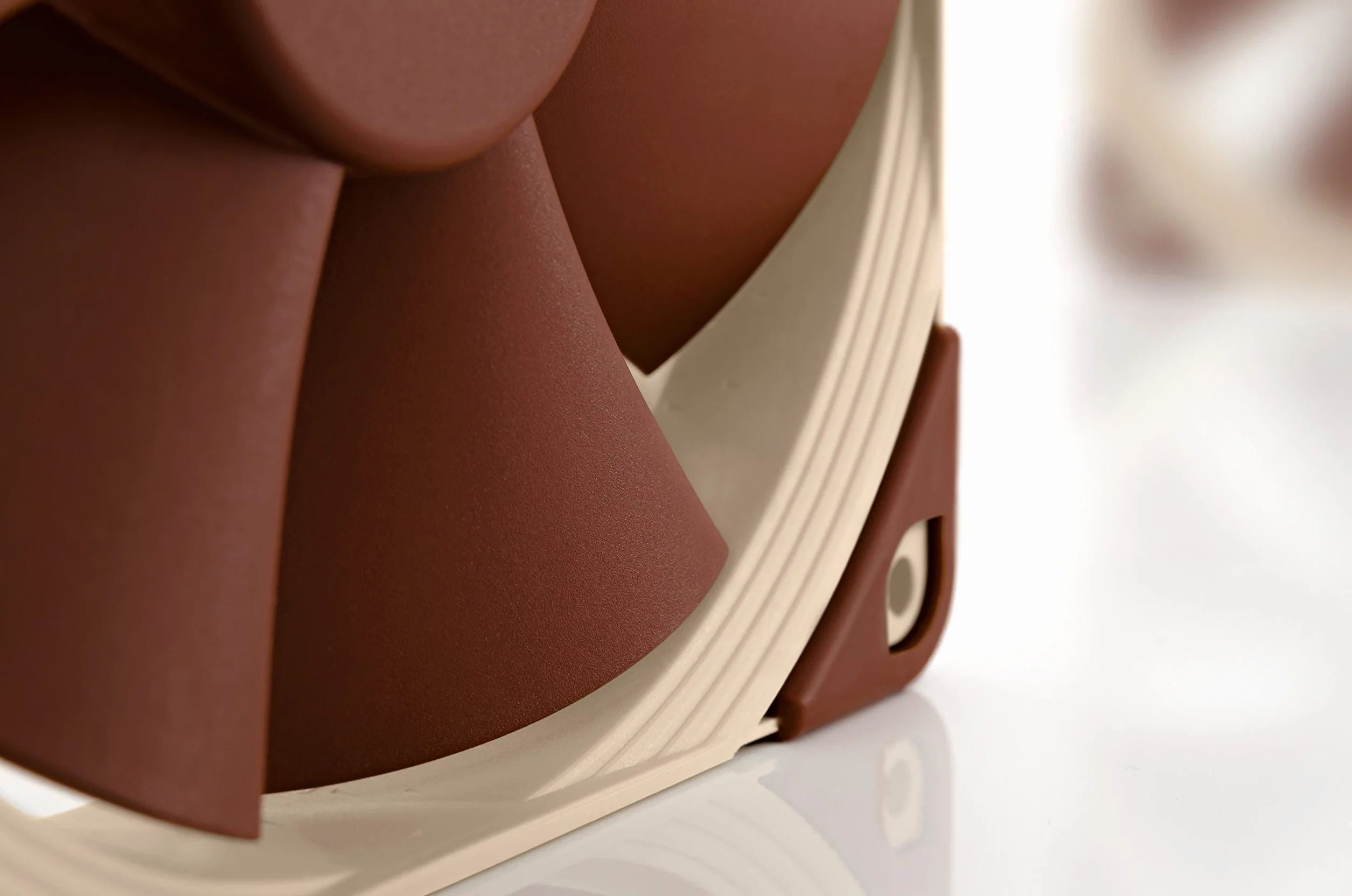 Noctua NF-F12 PWM 120 mm Cichy Wentylator Klasy Premium Brązowy 4-Pinowy