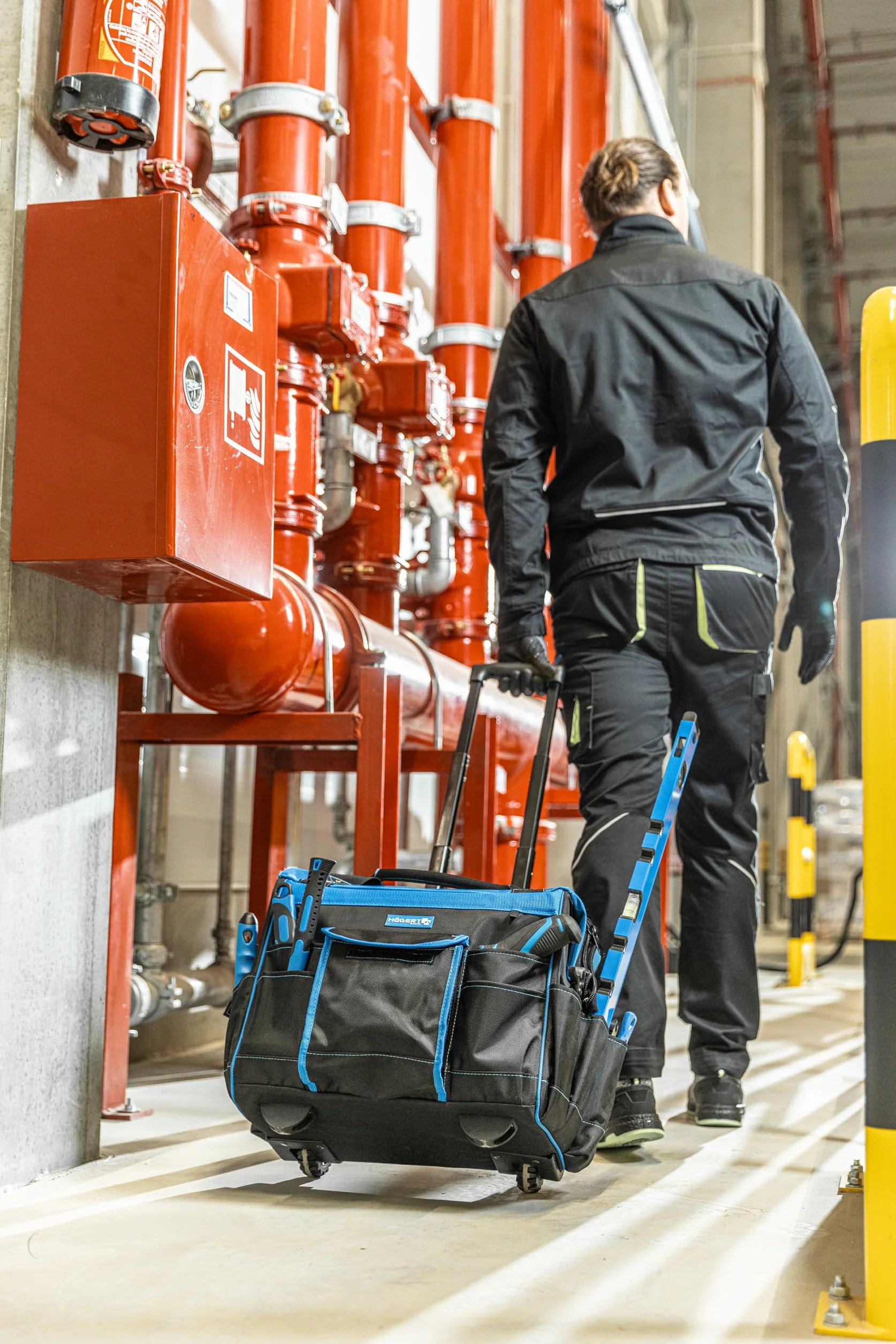 Högert Technik, Torba montażowa na kółkach, torba narzędziowa, poliester 1680D, odporność na ścieranie, mechanizm teleskopowy, 10 kieszeni zewnętrznych