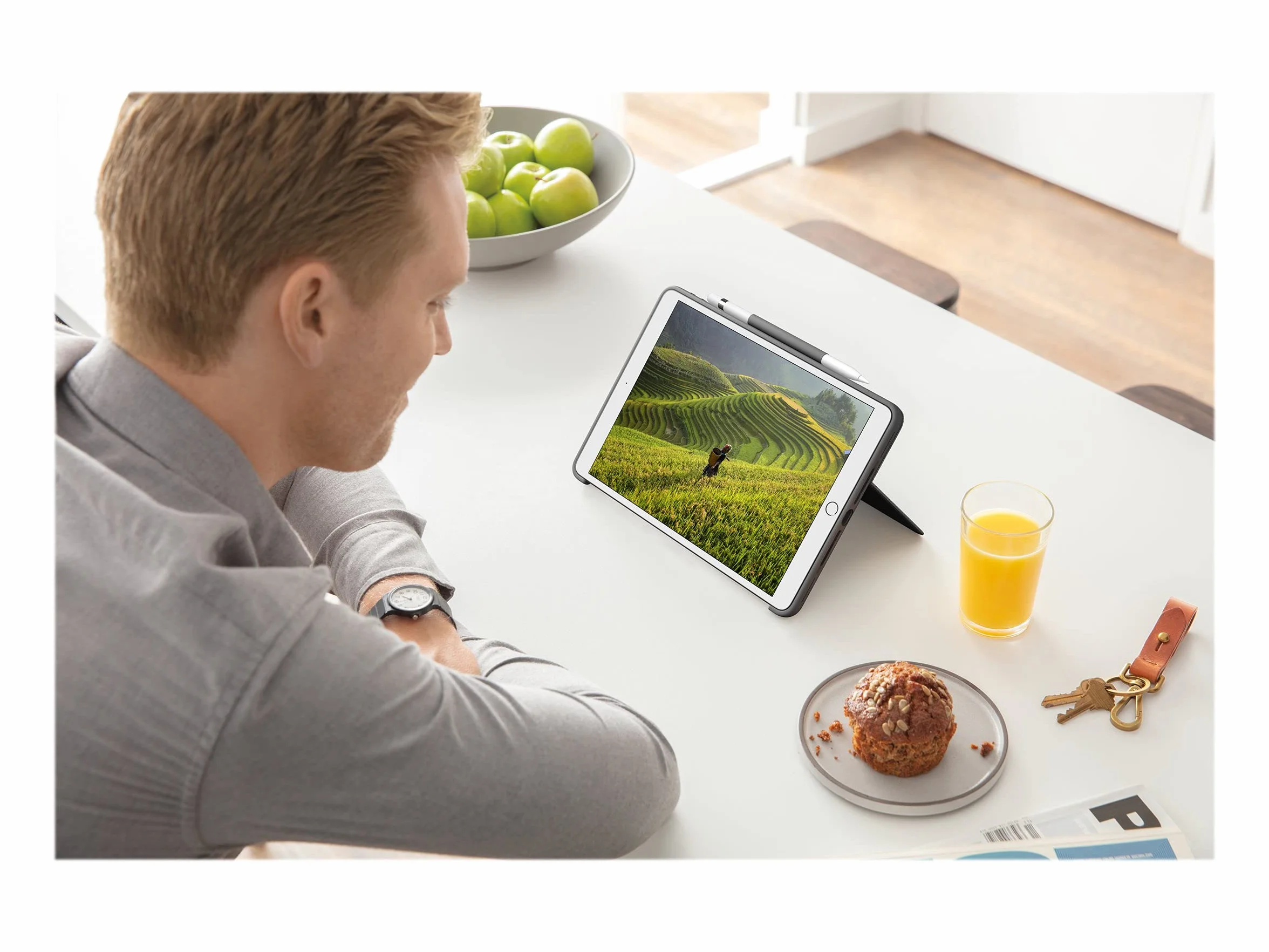 Logitech Combo Touch for iPad DEU QWERTZ