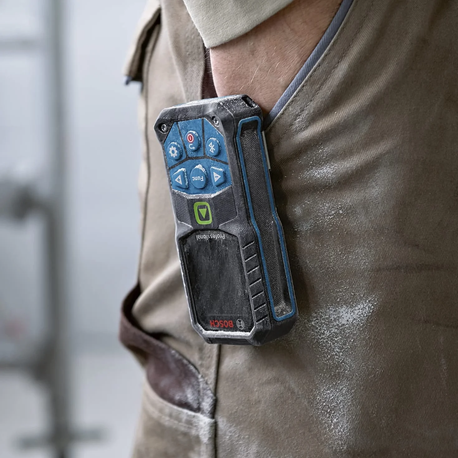 Bosch Professional Dalmierz laserowy GLM 50-27 CG + zaczep do paska (zielona wiązka, zasięg: do 50 m, wytrzymały, IP65, Bluetooth, 2 baterie AA, uchwyt na rękę, pokrowiec) – Amazon Exclusive Set