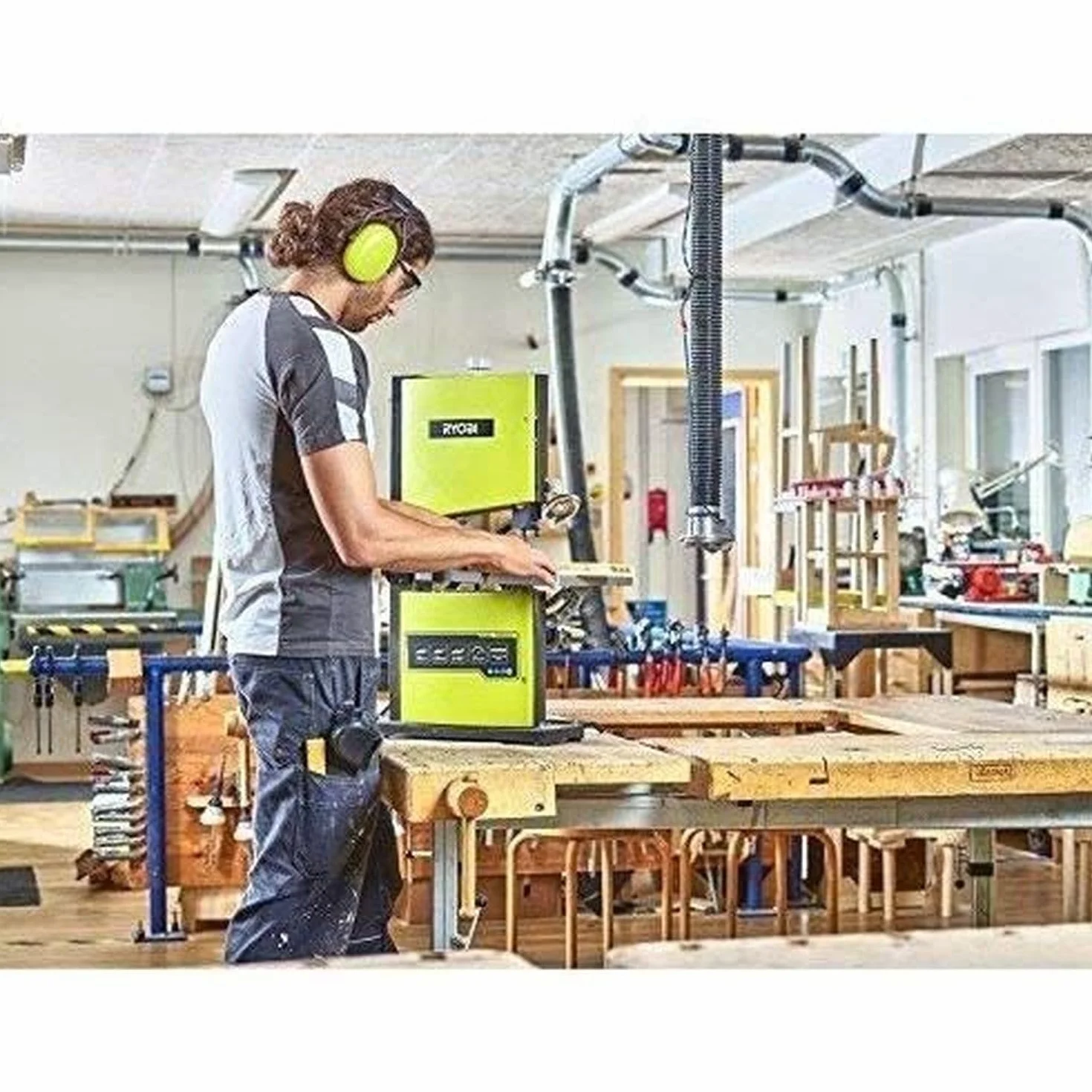 Ryobi Pilarka Taśmowa, RBS904, Moc Silnika 350W, Szerokość Przepustu 230 mm, Wysokość Cięcia 80 mm, w Zestawie Przedłużka Stolika, Popychacz, Klucze Imbusowe, Taśma Tnąca, Prowadnica do Cięć Pod Kątem