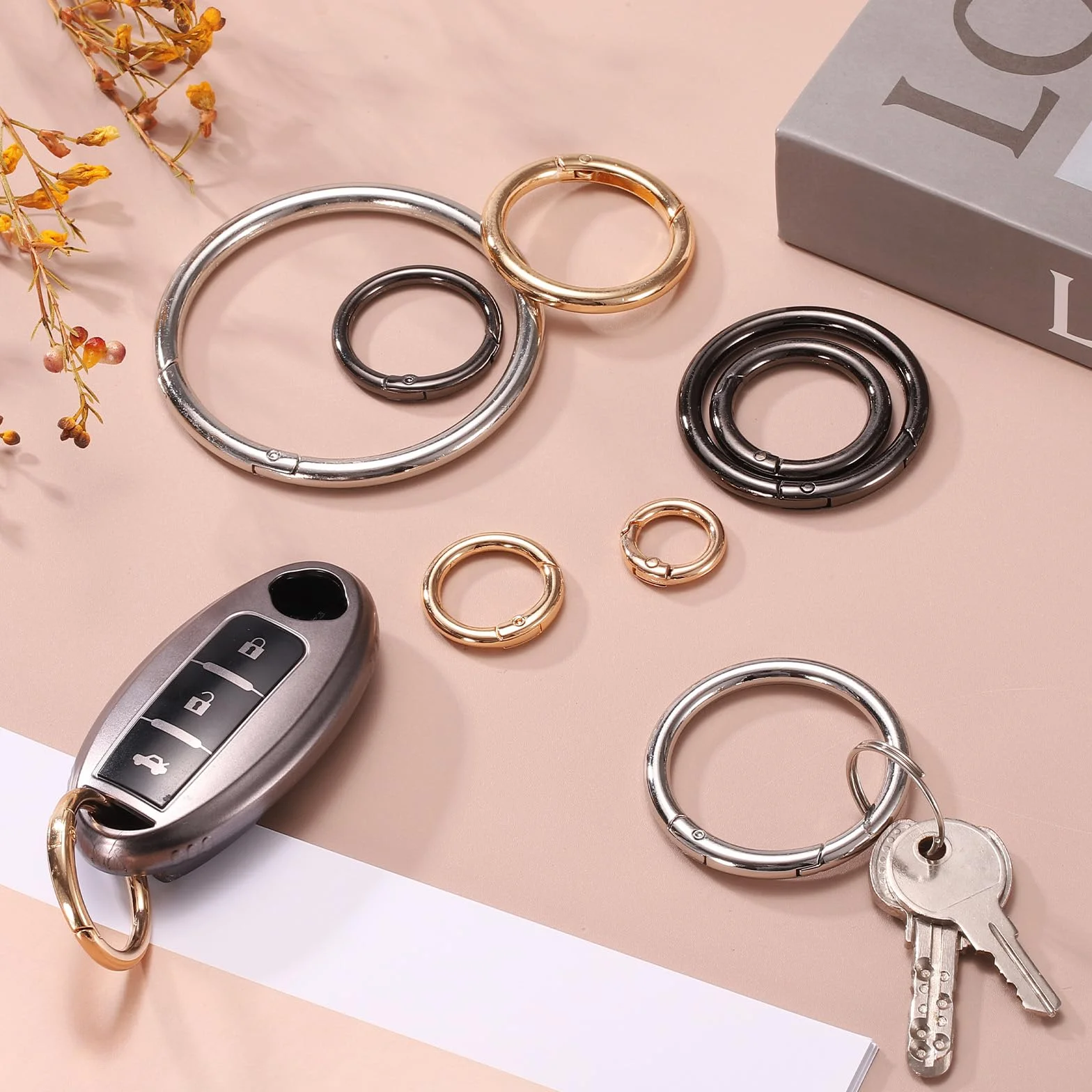 QUARKZMAN 8 sztuk sprężyn z metalowym karabińczykiem do kluczy, 32 mm, okrągły breloczek do kluczy, zapięcie zatrzaskowe, akcesoria do portfela, torby na ramię, kolor srebrny