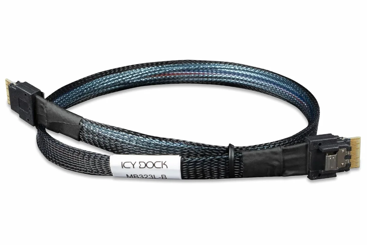 ICY DOCK MB306L-B kabel do transmisji danych SlimSAS SFF-8654 4i 50 cm