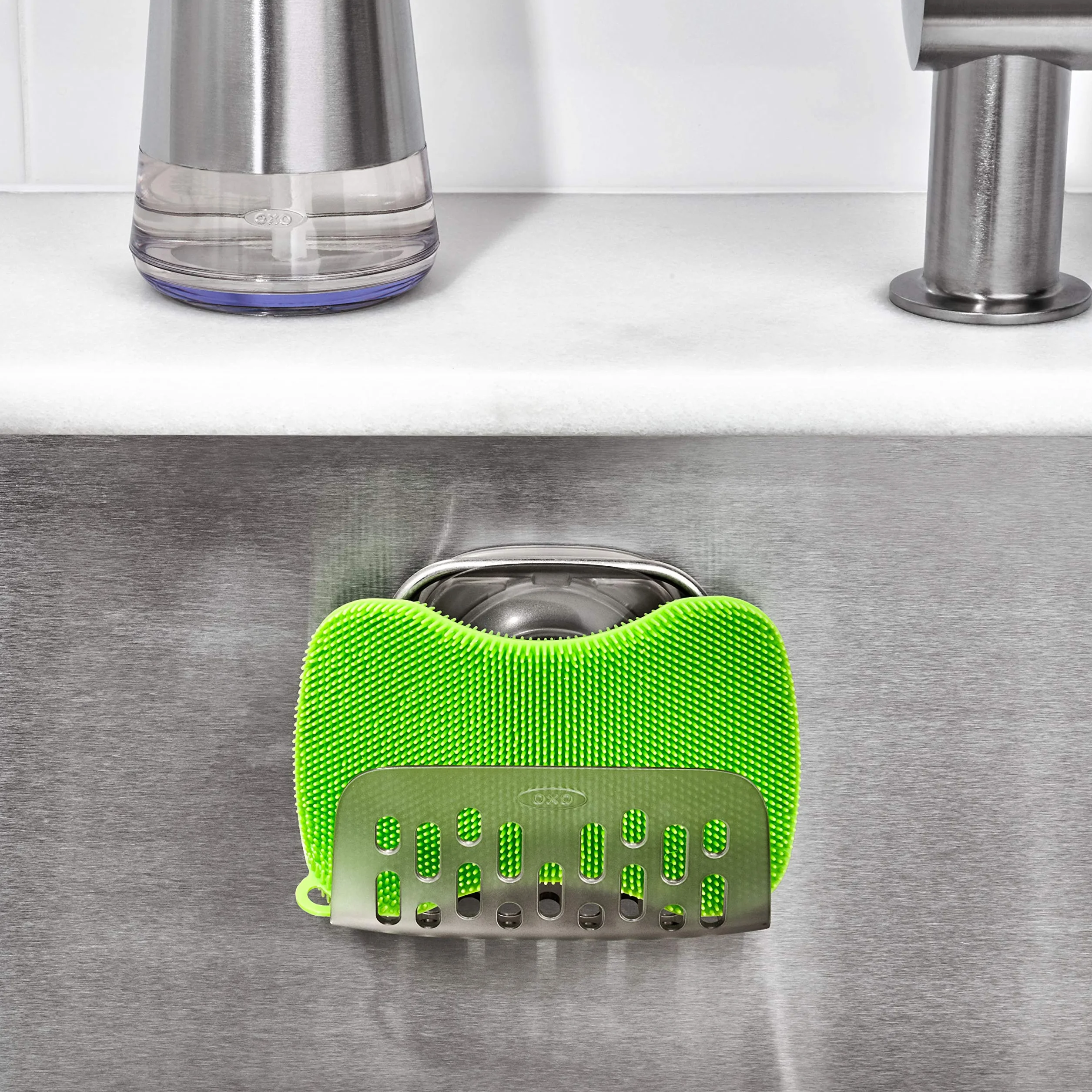 OXO Good Grips uchwyt na gąbkę do zlewozmywaka, szary – organizer kuchenny z uchwytem na przyssawkę StrongHold