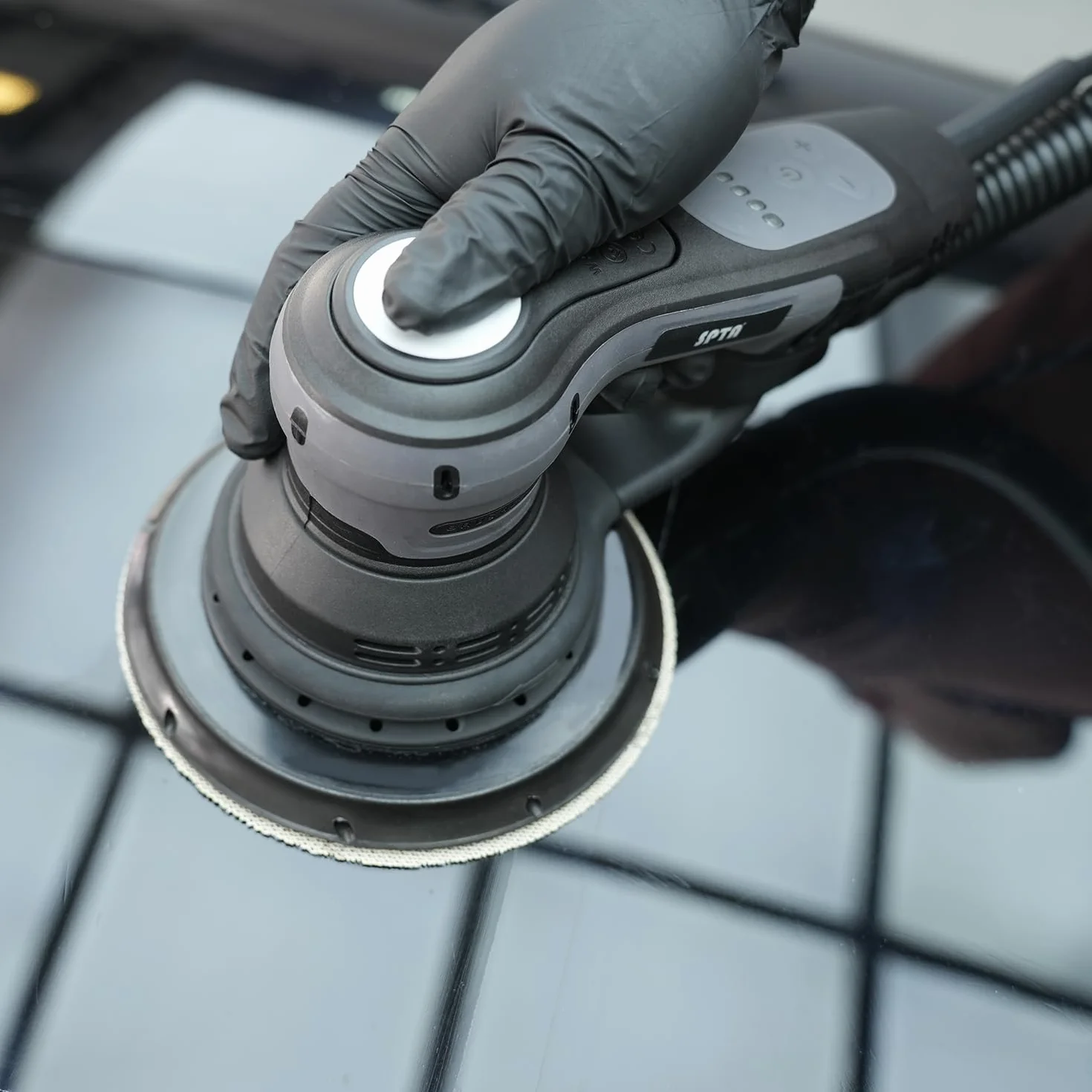 SPTA Elektryczna bezszczotkowa szlifierka orbitalna 6 mm do obróbki drewna, szlifowania i polerowania, zmienna prędkość 4000-10000 obr./min, z 12 papierem ściernym