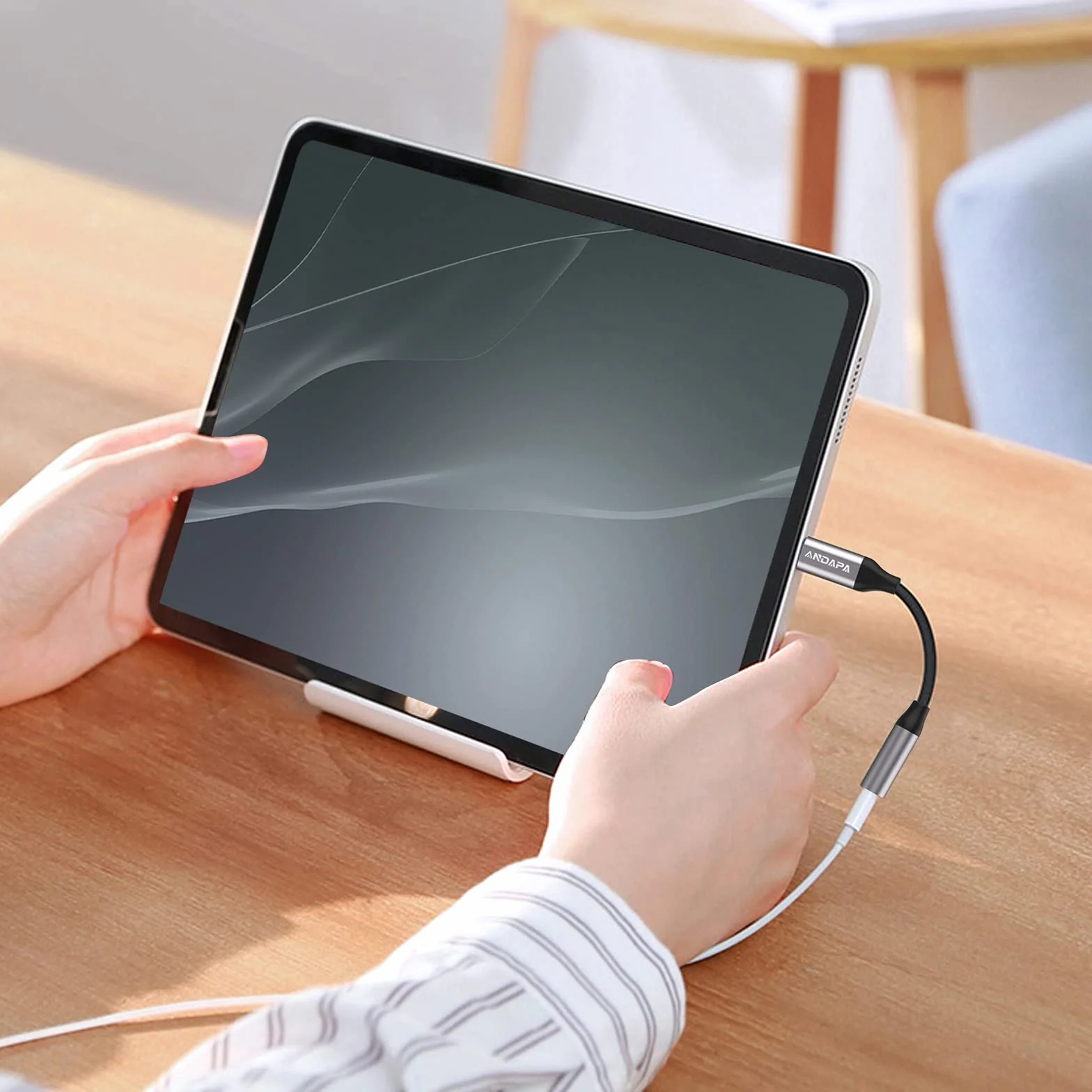 ANDAPA adapter USB-C na Jack 3,5 mm kompatybilny z iPad Pro, iPhone 15, Samsung S23, Xiaomi 11, Pixel 4