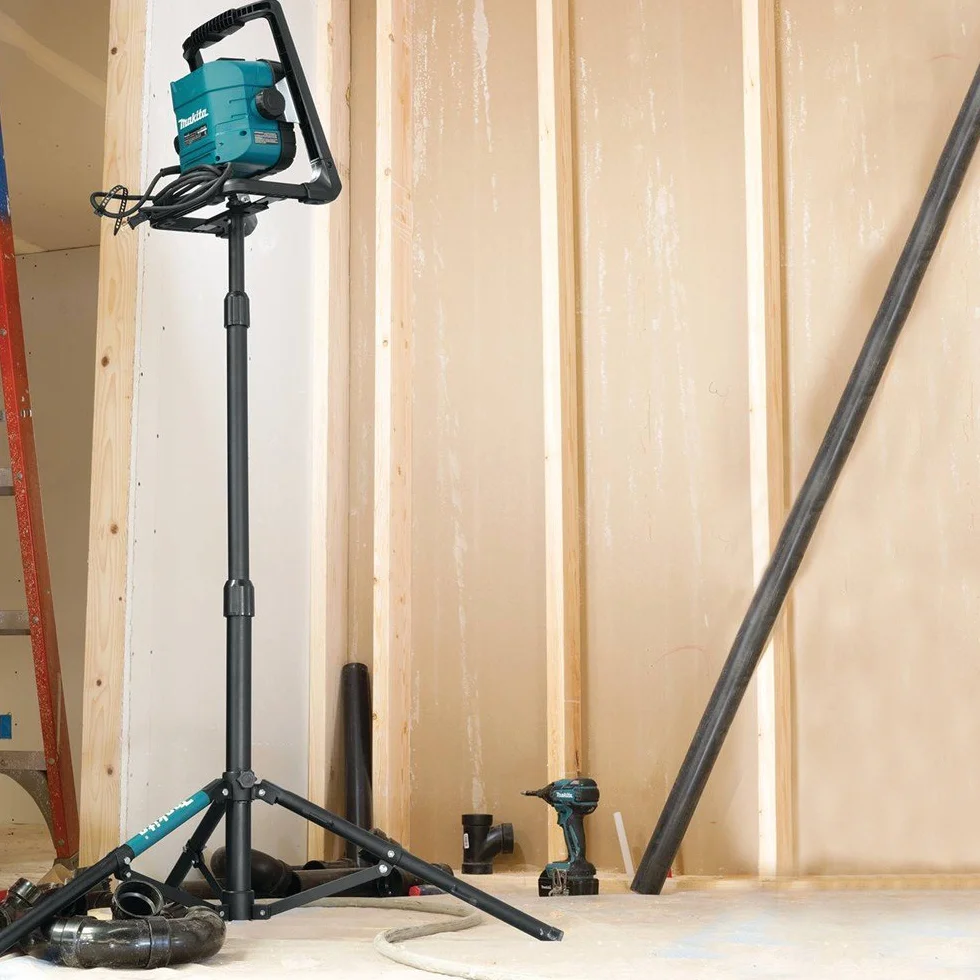 Makita DML805 Reflektor Budowlany LED 10 W 230 V Czarny/Turkusowy 26,42 x 33,02 x 16,51 cm