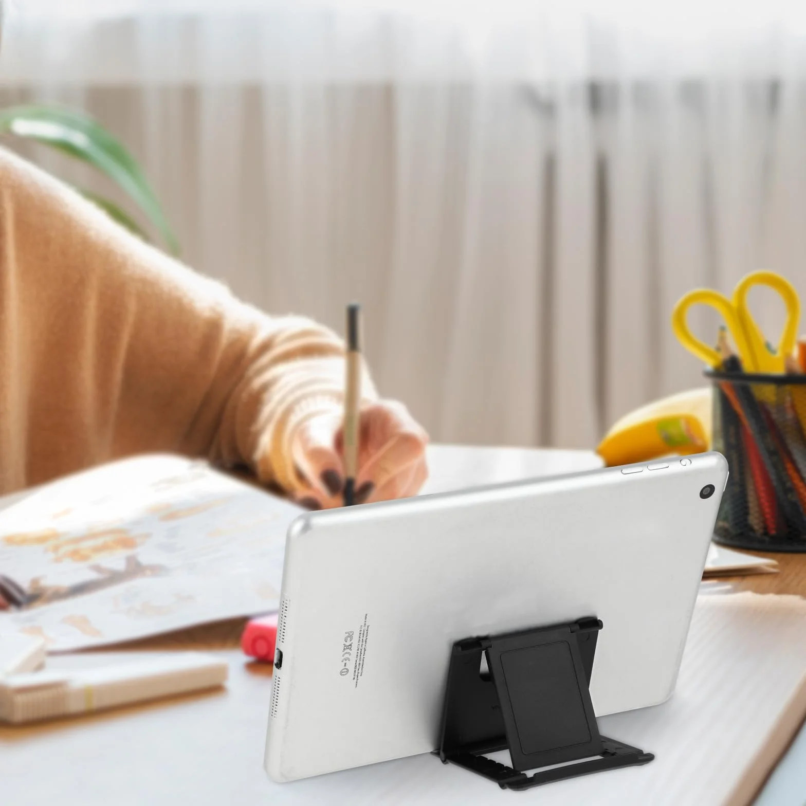 Amaxiu Składany stojak na telefon mini tablet wielopozycyjny uchwyt przenośna podstawka czarny