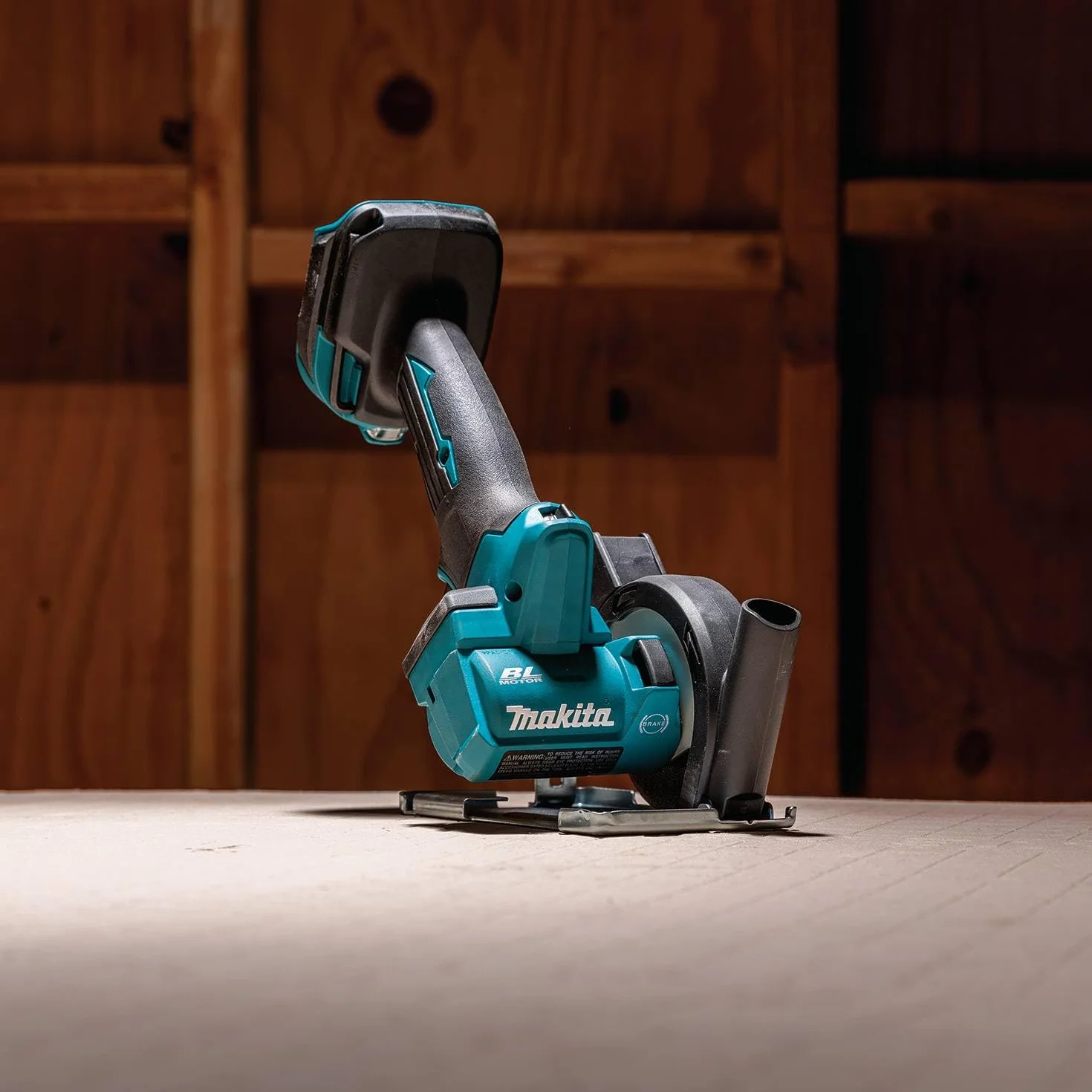 MAKITA DMC300Z Szlifierka kompaktowa 18V LXT 76 mm