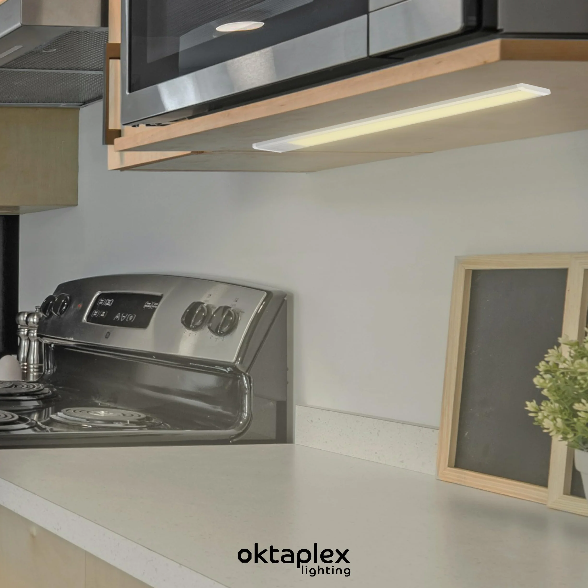 Oktaplex listwa oświetleniowa pod szafkę, srebrna, 90 x 4,8 x 1,5 cm, kuchnia
