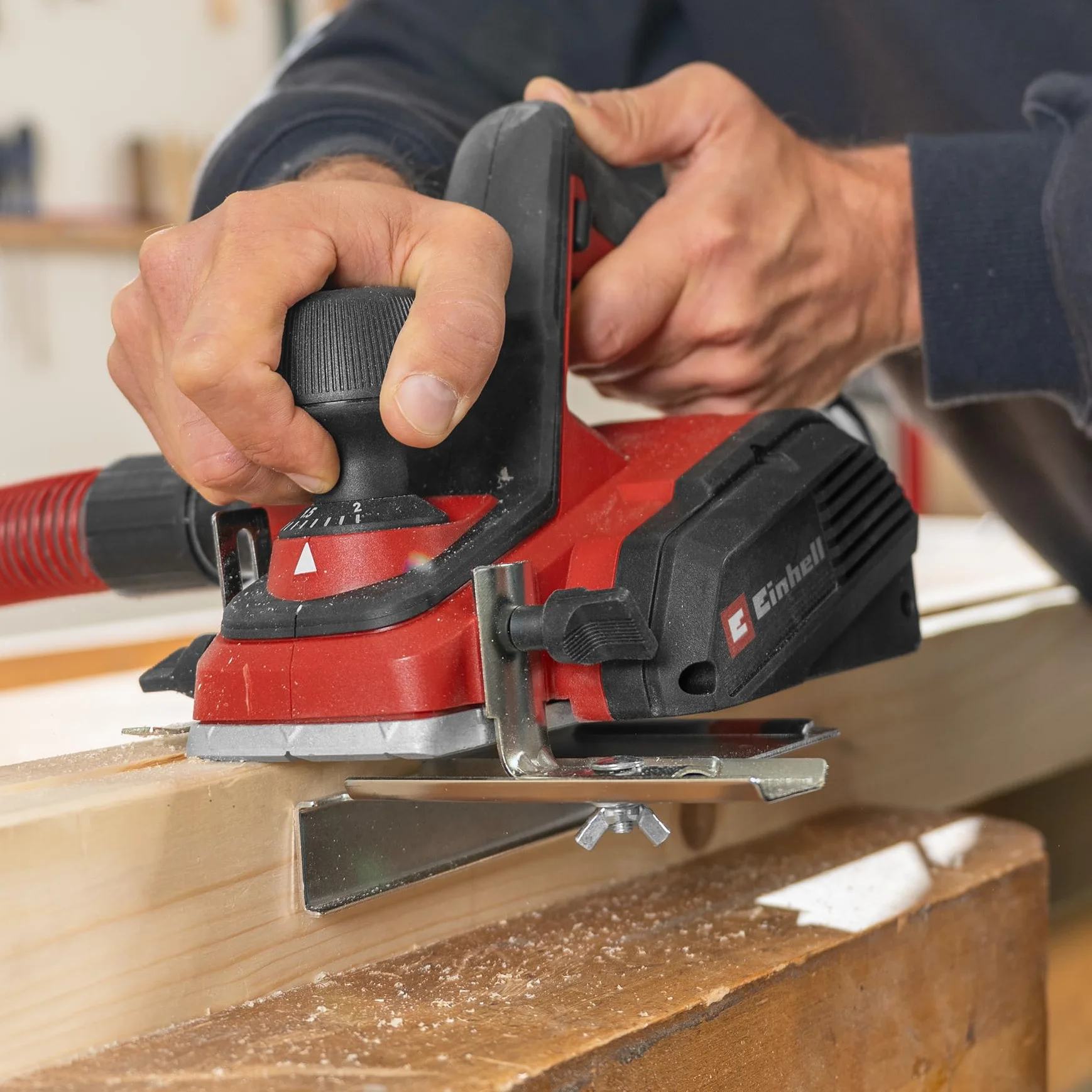 Einhell Strugarka elektryczna TC-PL 800 (800 W, szerokość 82 mm, głębokość cięcia zgrubnego do 2 mm, głębokie ograniczanie równoległe, łyżwa parkingowa, odpowiednia do odsysania, w zestawie 2