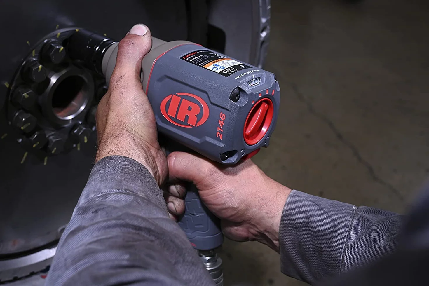 Ingersoll Rand 2146Q1MAX Pneumatyczny klucz udarowy 3/4 cala - moment obrotowy 2700 Nm przy zrywaniu nakrętek, waga 3,5 kg - cicha technologia i optymalna kontrola