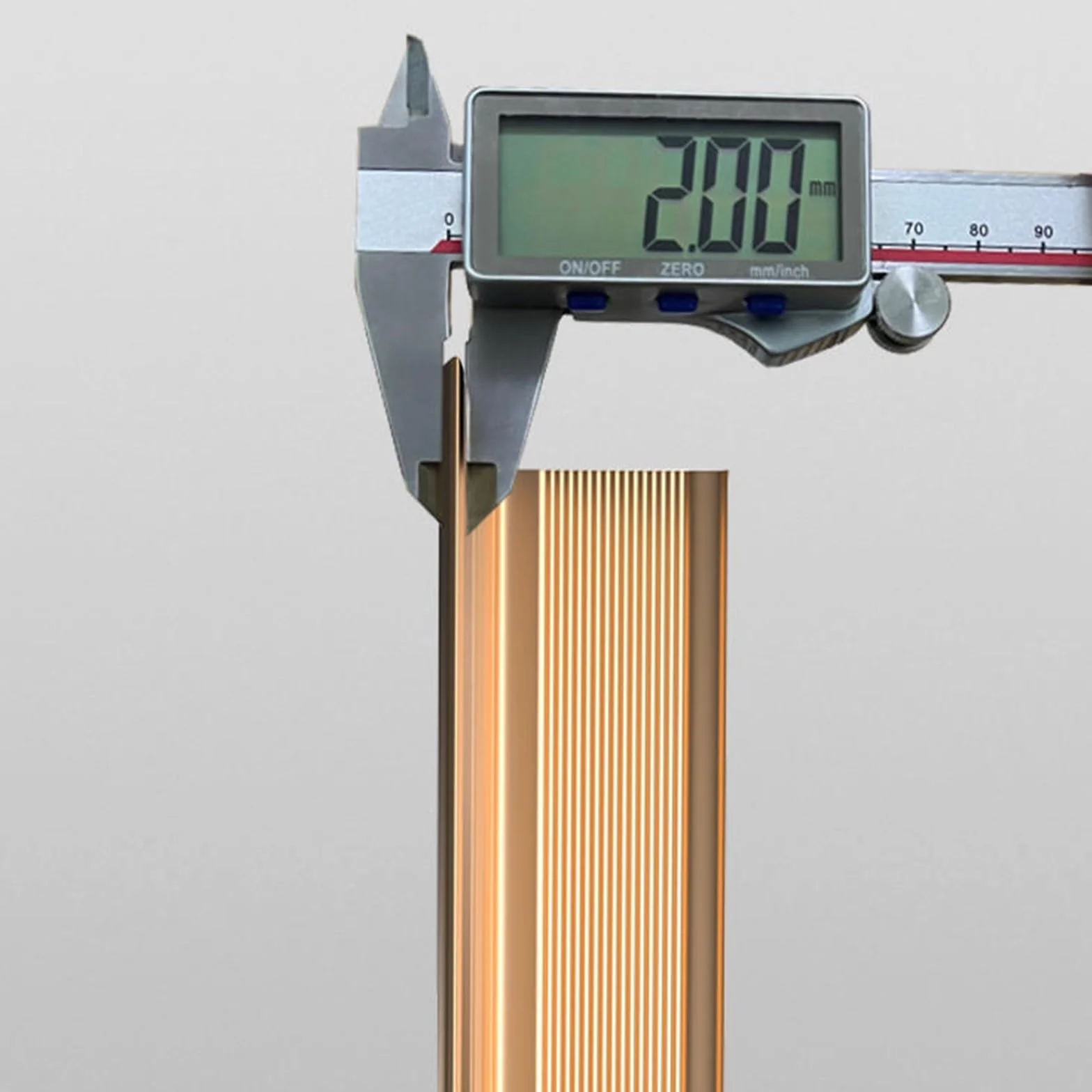 Aluminium ir Nosing Ed Metalowe listwy wykończeniowe do drewna irs o kącie 90° antypoślizgowe i wodoodporne na zewnątrz wewnątrz (fioletowe d 90 cm dł. 70 mm x 30 mm)