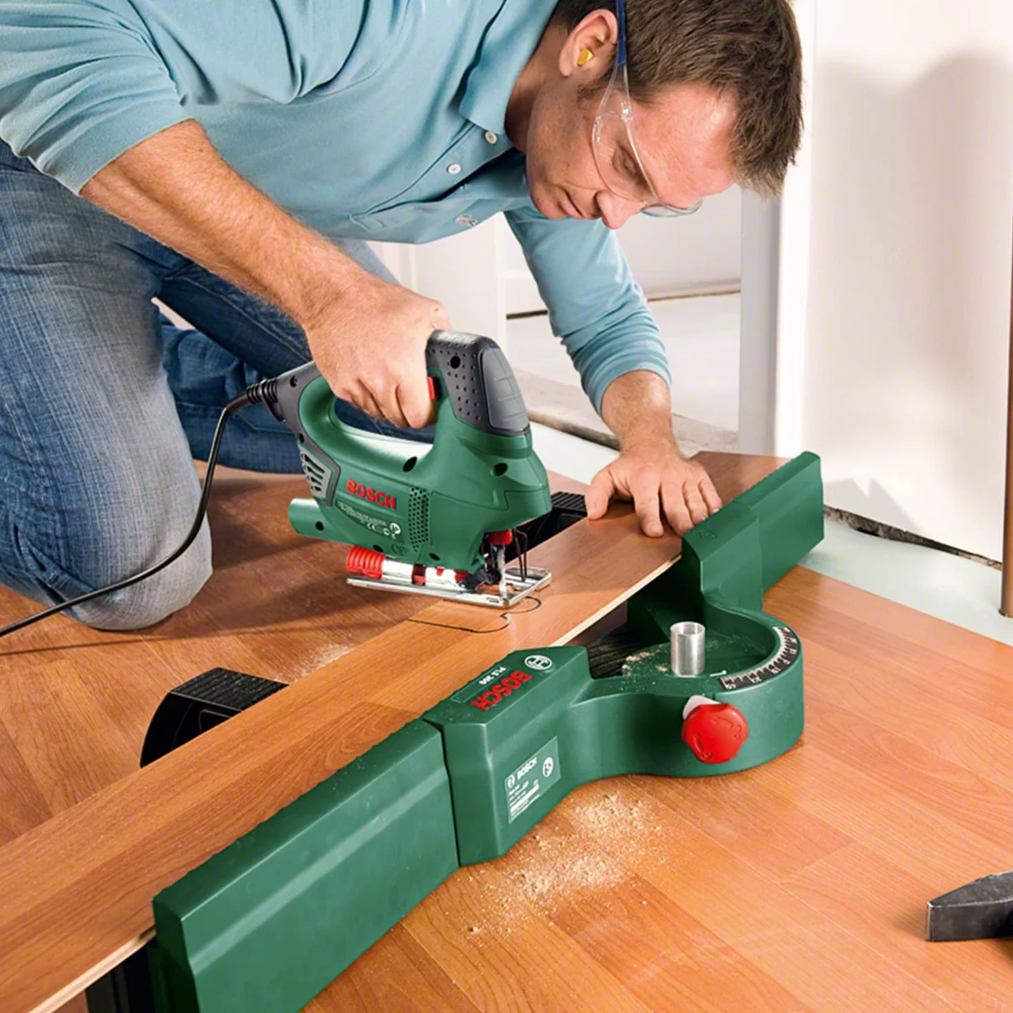 Bosch PST 900 PEL wyrzynarka (620 W, prędkość skokowa przy biegu jałowym 500 do 3100 obr./min, w walizce z tworzywa sztucznego)