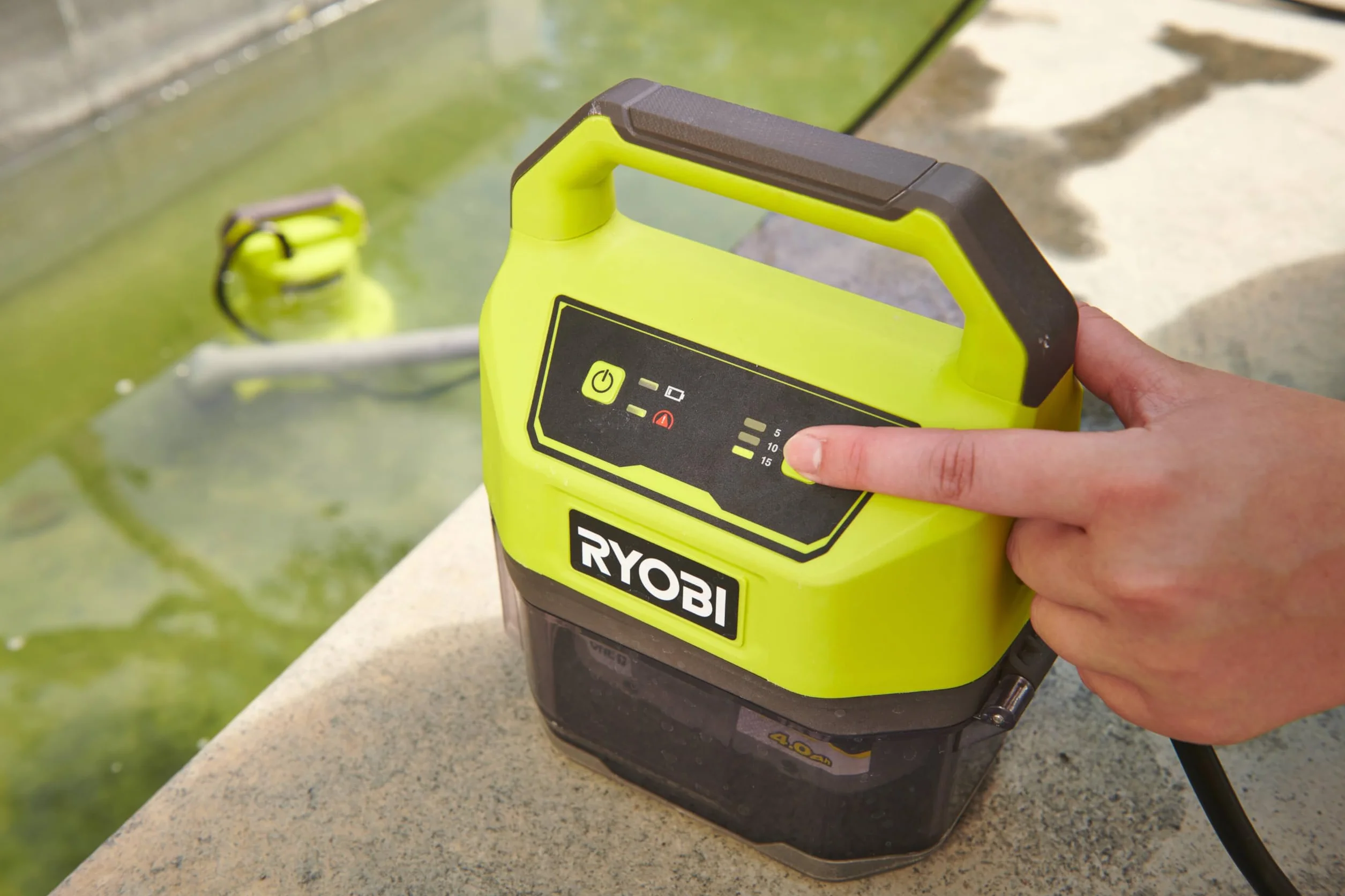 Ryobi RY18SPA-0 18V ONE+ akumulatorowa pompa zanurzeniowa (gołe narzędzie) zielona