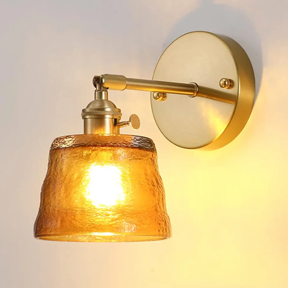 Kinkiet E27 w stylu vintage, regulowany 90°, z przełącznikiem, złoty, wewnętrzny kinkiet z kloszem ze szkła młotkowanego, lampka nocna do sypialni i salonu (bursztynowy)