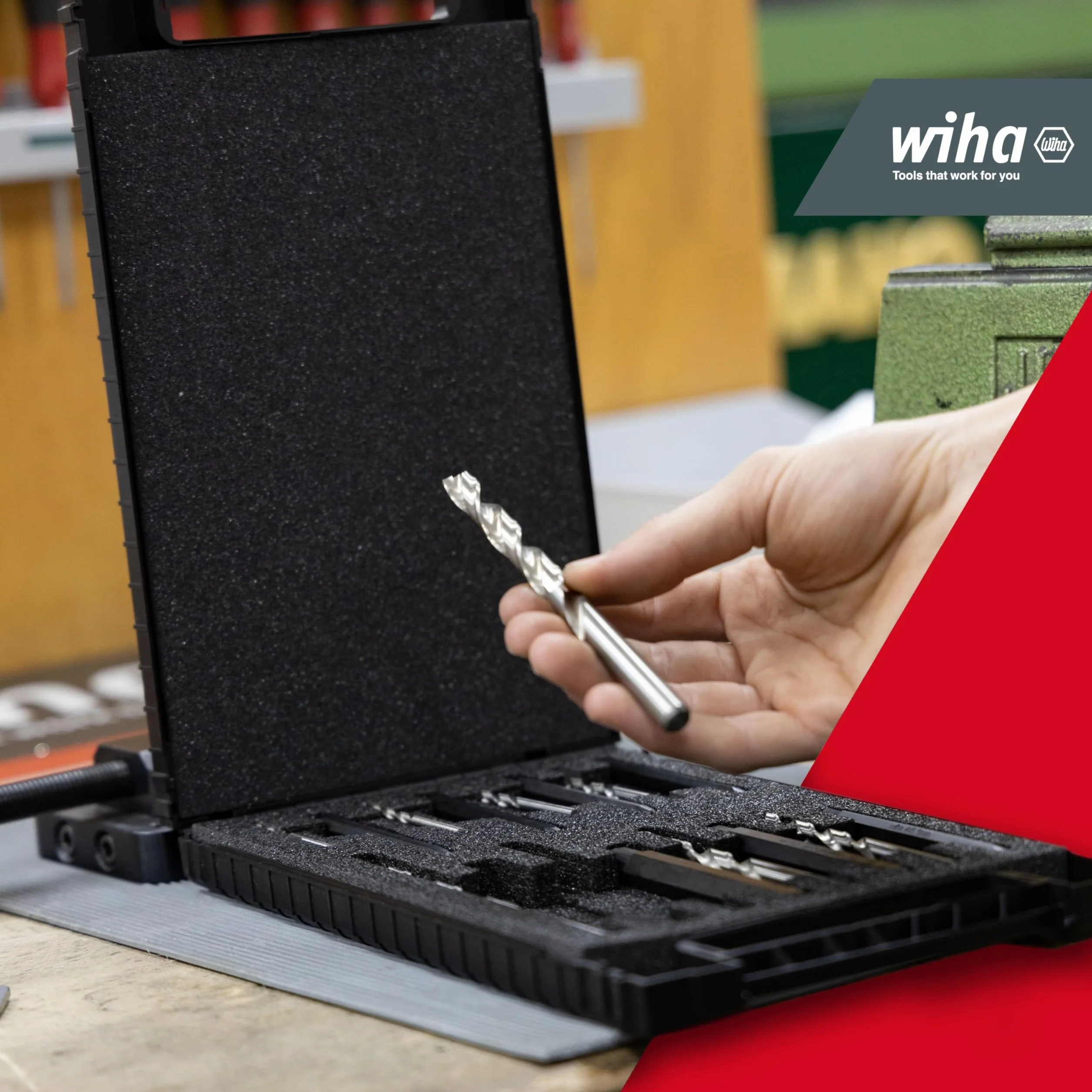 Zestaw wkrętaków, nasadek do wykręcania uszkodzonych śrub 2-11mm 03988 Wiha