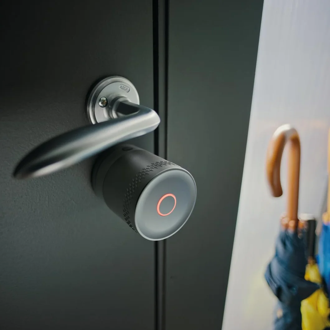 Yale - Linus Smart Lock L2 Lite - Czarny - 05/109100/MB - Dostęp bez klucza - Łatwa instalacja - Zgodny z Matter | Klucze cyfrowe - Aktywność w czasie rzeczywistym - Aplikacja Yale Home