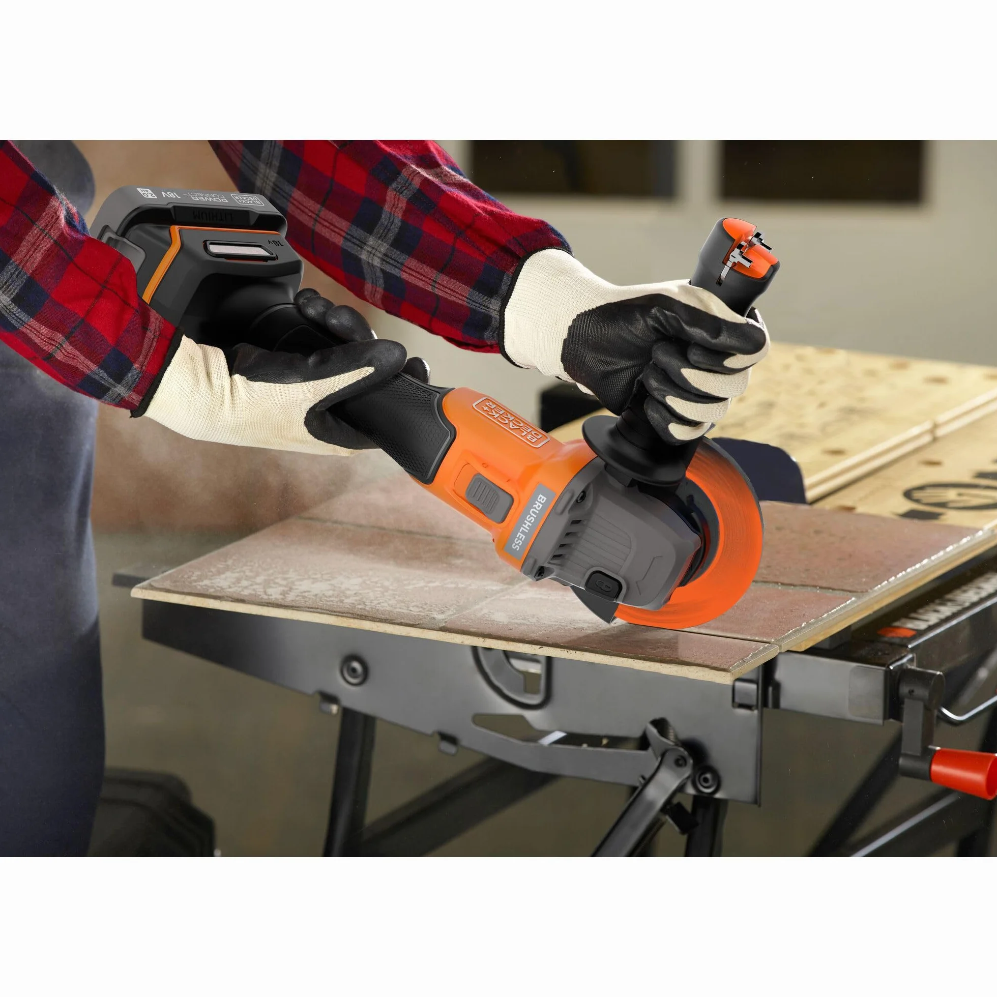 BLACK+DECKER Bezszczotkowa szlifierka akumulatorowa 18 V, 115 cm, goła, BCG6L8N-XJ