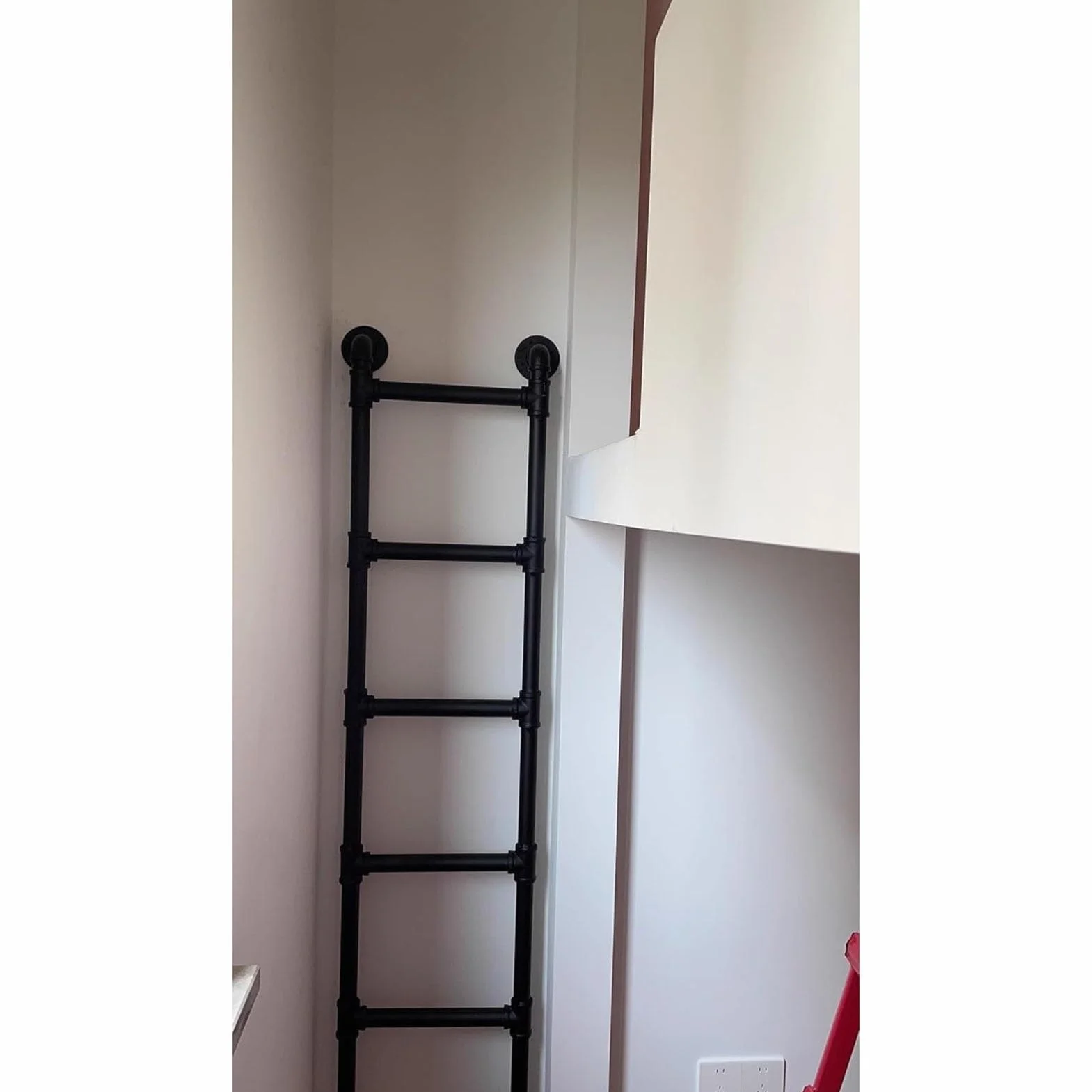 Drabina do łóżka piętrowego, drabina strychowa, piwnica, okno, studzienka, drabina ewakuacyjna, awaryjna drabina przeciwpożarowa, montowana na ścianie, metalowa drabina schodkowa n