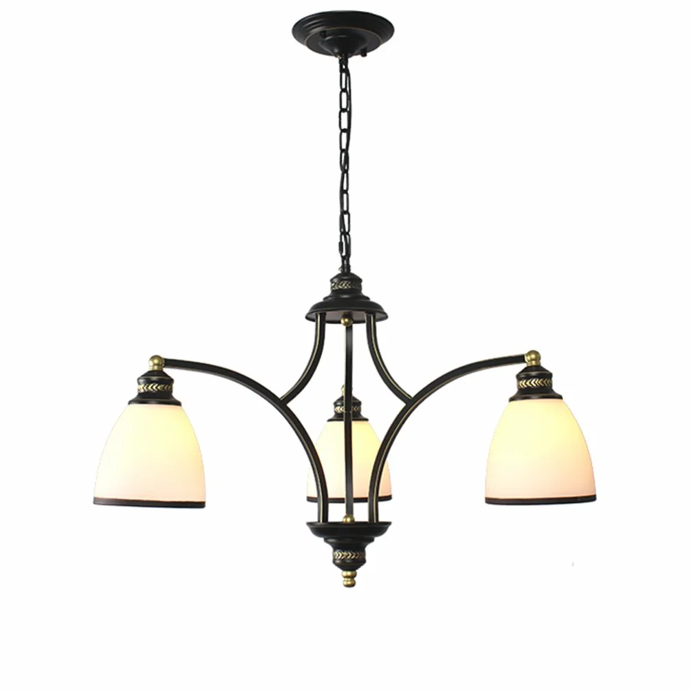 Oświetlenie wewnętrzne Elegancki żyrandol z lampą, klasyczne wykończenia z żelaza w kolorze czarnego metalu, sypialnia lub salon naścienny Średnica Żyrandol z 3 lampami [A+] Oświetlenie Made in China