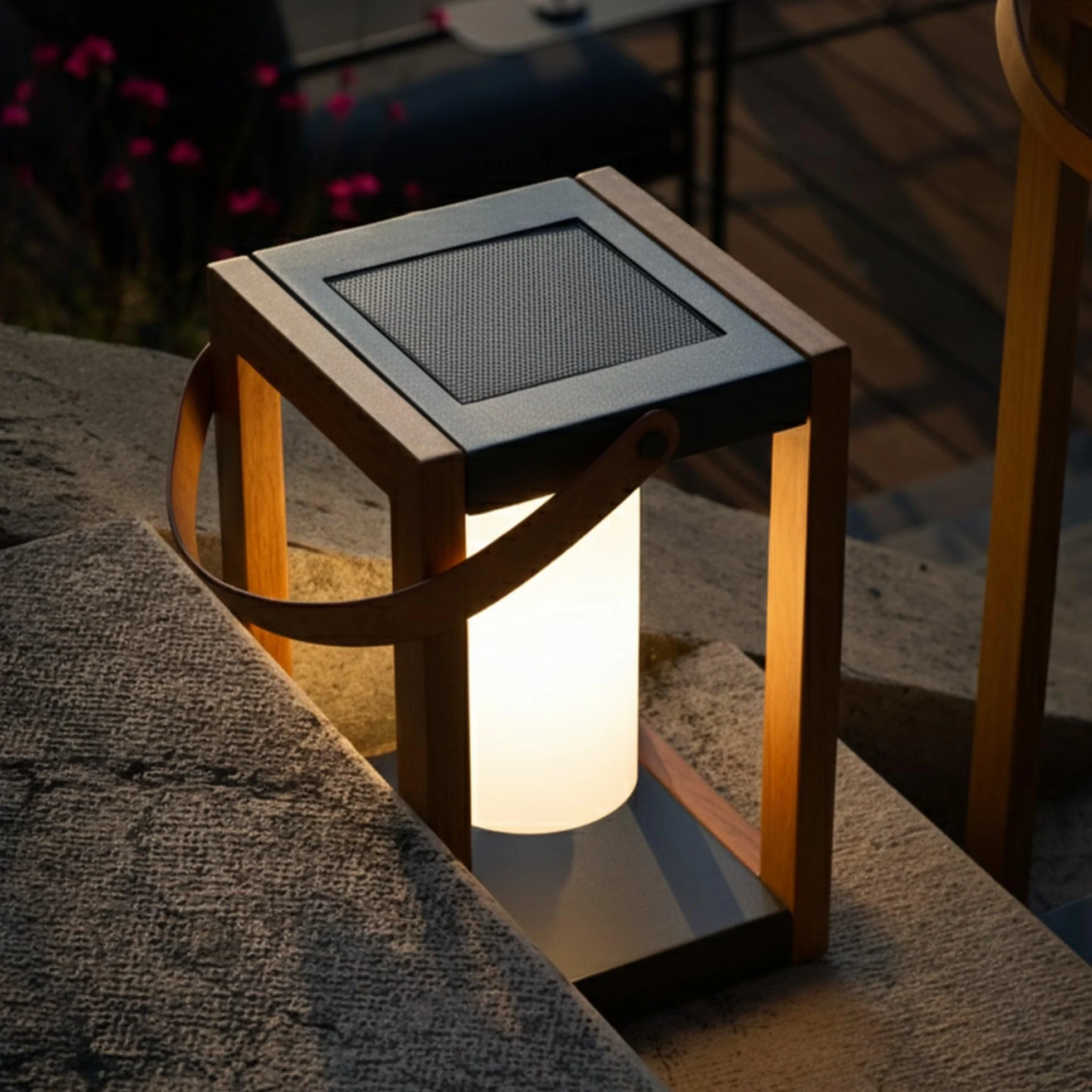 Lumisky SERAPHINA Lampa solarna LED biała z panelem słonecznym H32cm