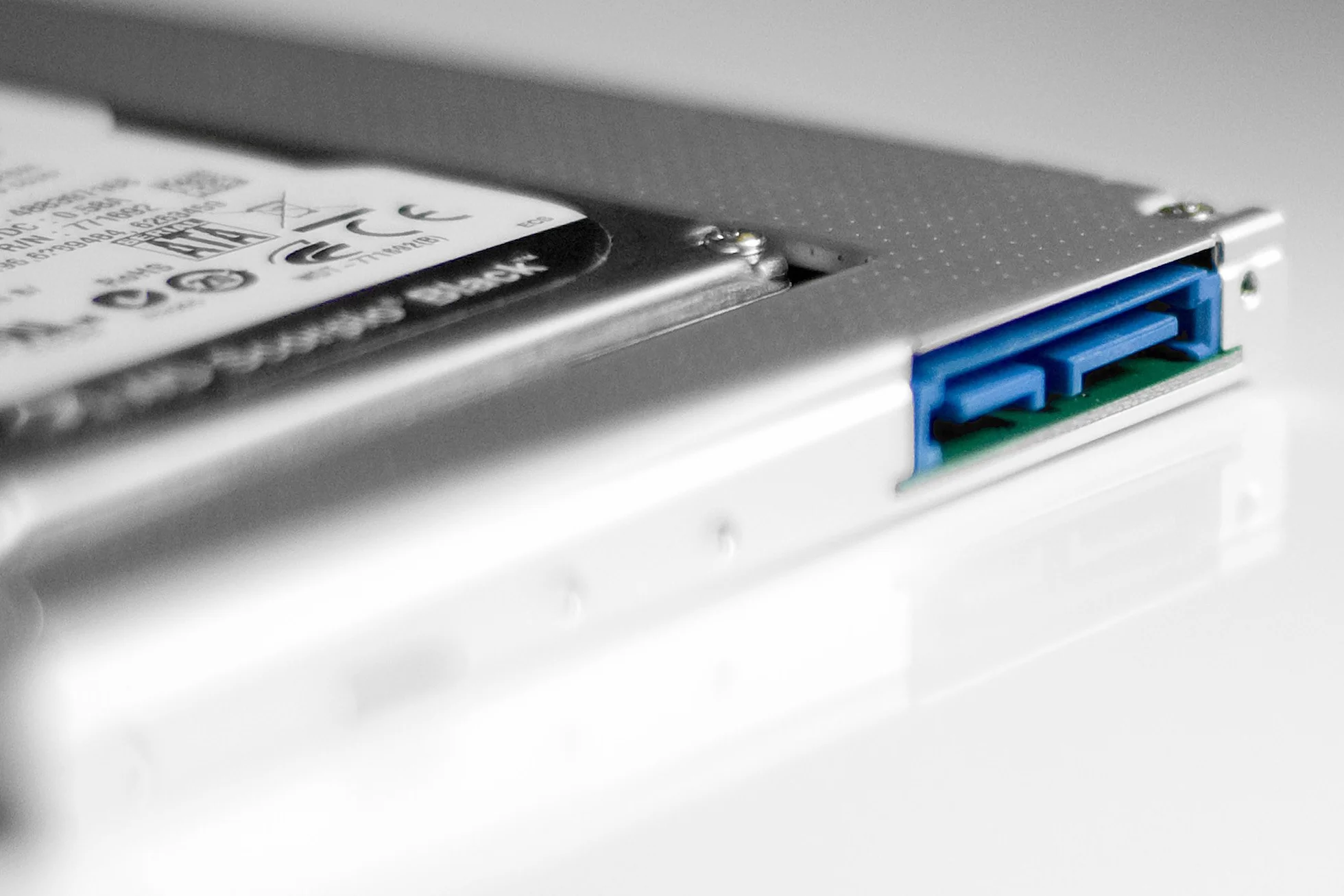 DIGITUS Ramka montażowa SSD/HDD 2,5", SATA do SATA III, 9,5 mm, 6 Gbit/s