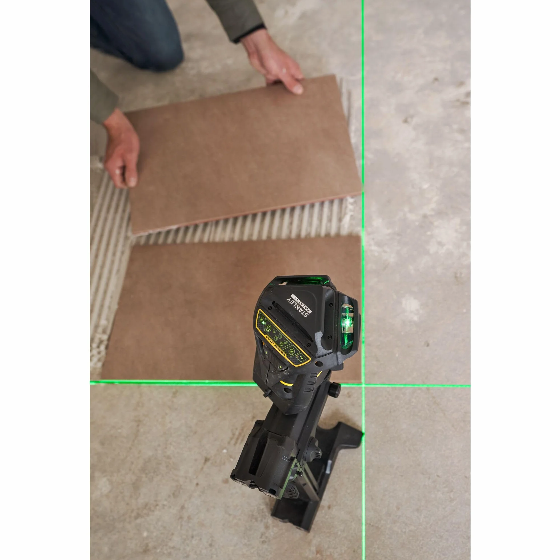 Stanley Fatmax Laser Krzyżowy Wieloliniowy Zielony Multi-Line 360°, FMHT1-77356