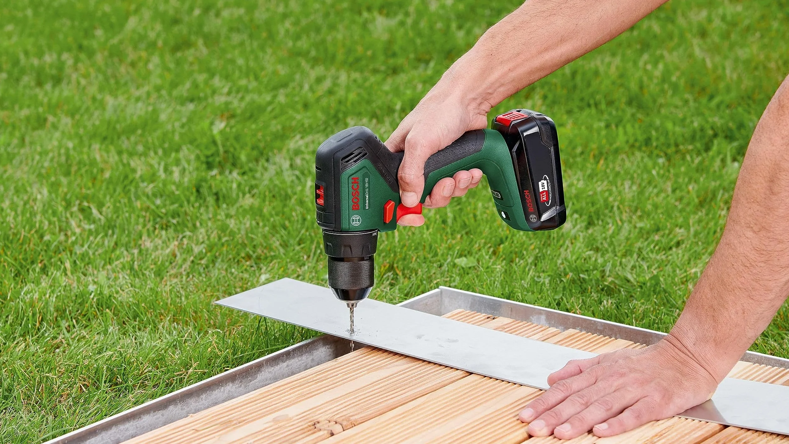 Bosch Home and Garden Universaldrill 18V-60 Wiertarka Akumulatorowa, Zielony/Czarny, 18 V