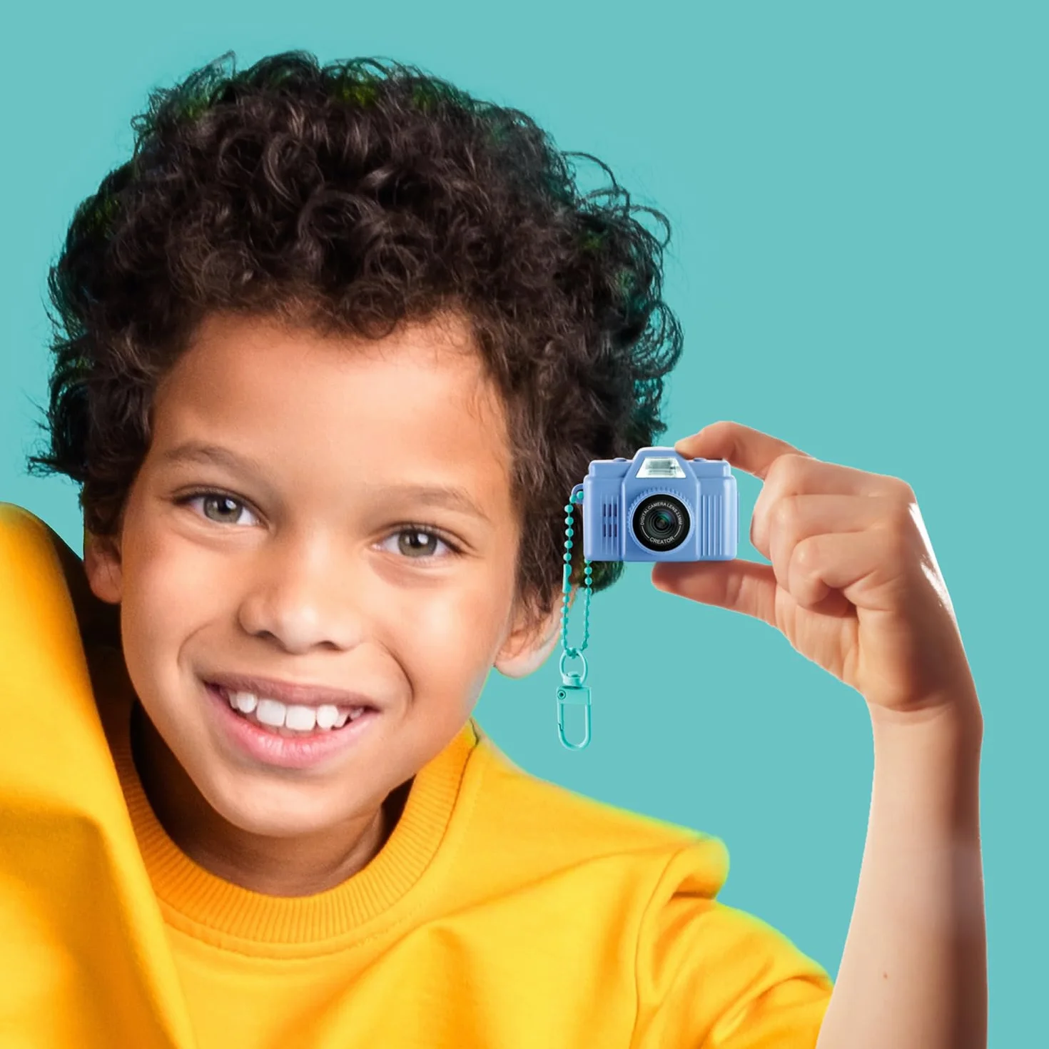 Canal Toys Twórca zdjęć - Cyfrowy aparat fotograficzny i wideo Mini Cam' - Retro - z uchwytem na klucze i kartą SD 1 GB w zestawie - CLK 059