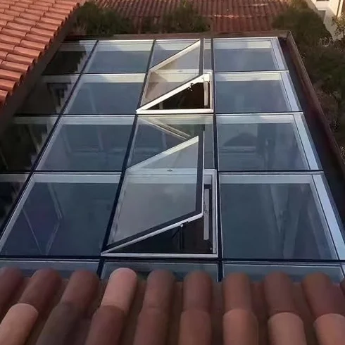 Okno dachowe Skylight – ręczna wentylacja kwadratowa/prostokątna konstrukcja ze stopu aluminium i podwójne szkło 95 x 70 cm dla zwiększenia naturalnego światła i wydajności energetycznej