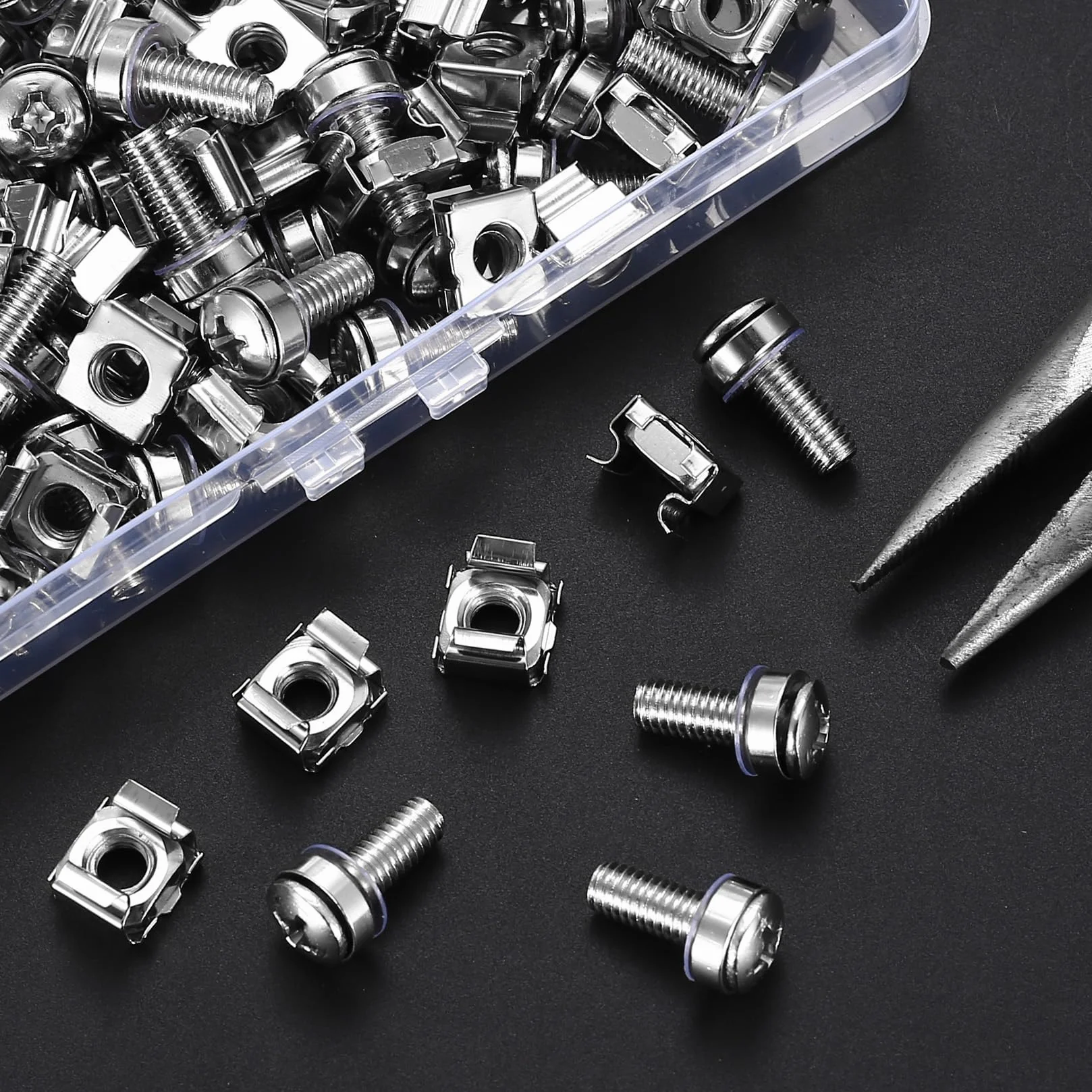 Klatkowe nakrętki i śruby M6 x 20 mm do szaf sieciowych, 40 szt./20 kompletów — zestaw śrub montażowych i klatkowych nakrętek do patchpaneli, racków, obudów serwerowych i szaf sieciowych