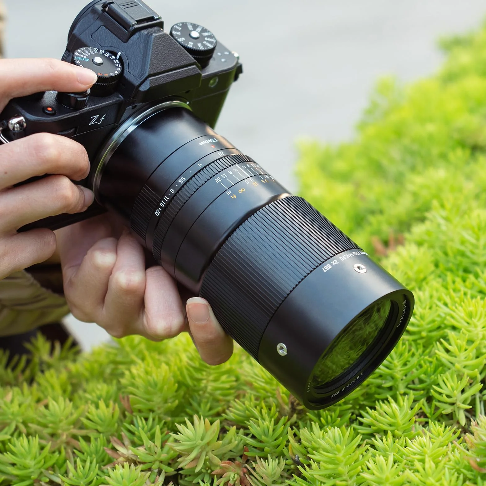 TTARTISAN Obiektyw aparatu 100 mm F2.8 makro 2X do montażu Canon EF pełnoklatkowy, ręczny obiektyw ustawiania ostrości do fotografii miniaturowej