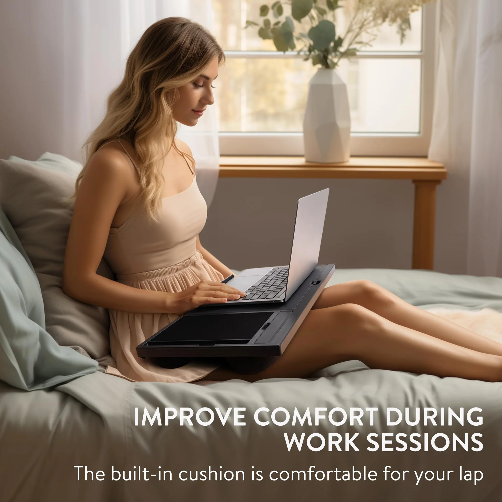 Navaris Regulowane biurko na laptopa – ergonomiczny stół z 8 poziomami, taca na laptopa do łóżka lub sofy, zawiera podkładkę pod mysz, stojak na telefon, przegródkę na długopis, idealne biurko na