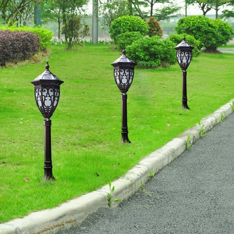 Lampy Ogrodowe, Lampa Solarna, Lampa Na Słupku, Lampa Na Słupku, Lampa Na Trawnik, Patio, Dziedziniec, Zewnętrzny Filar, Lampa Na Słupku, Lampa Podłogowa, Widok Na Willę, Dekoracja Ogrodu, Lampa Na Sł