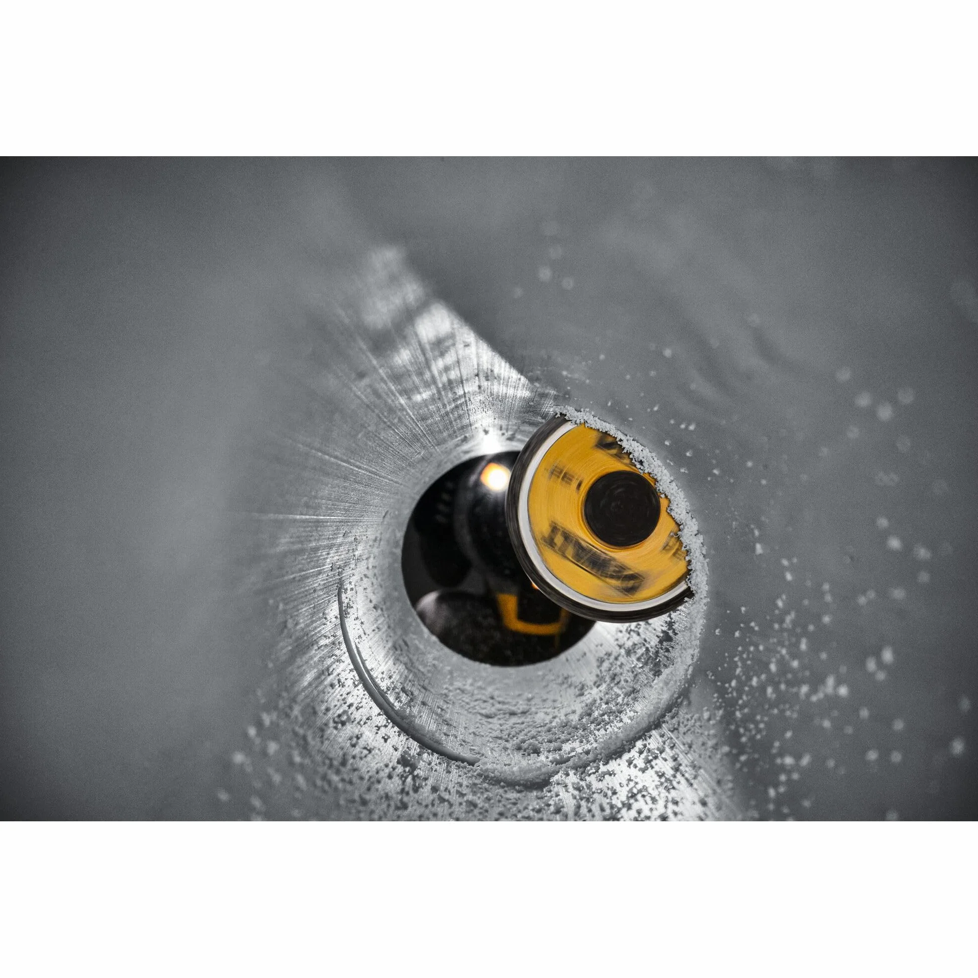 DEWALT DT20563-QZ przecinak do rur wewnętrznych 34 mm (do stosowania na wkrętarkach udarowych i wiertarskich, do rur PVC, na stałe zamontowana diamentowa tarcza tnąca o wysokiej odporności na zużycie,