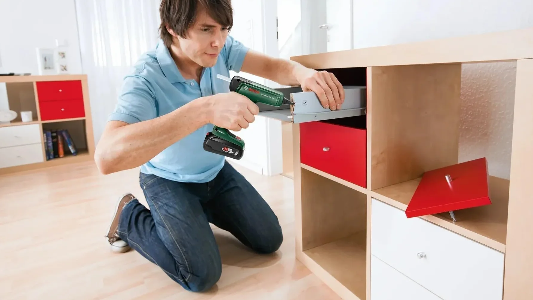 Bosch Home And Garden Akumulatorowy Pistolet do Klejenia, AdvancedGlue 18 V, bez Akumulatora, System 18 V, 4 x Sztyfty Kleju, Nagrzewanie w 90 Sekund, Tryb Dual Temp 130 °C - 200 °C