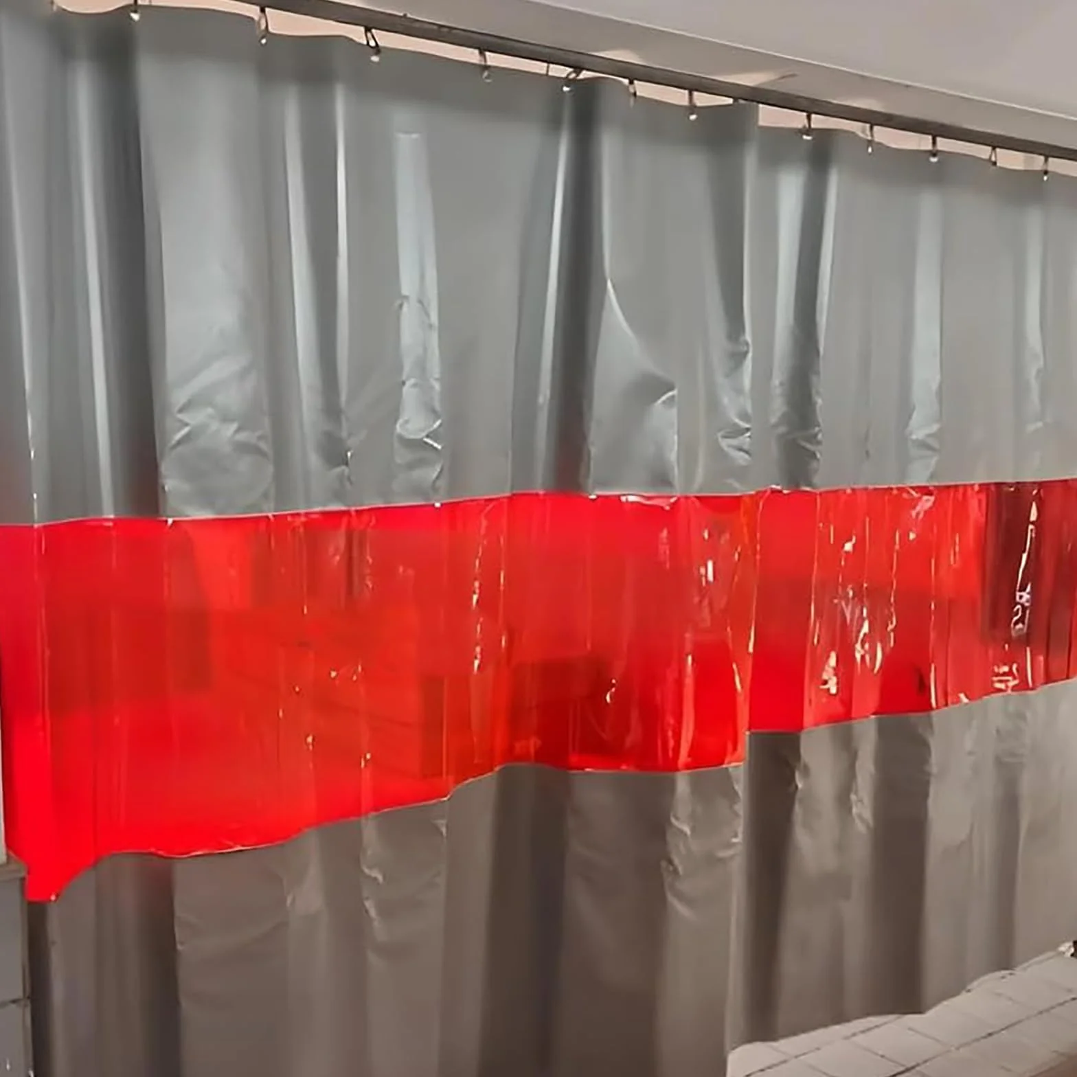 Przemysłowe ekrany dzielące zasłony spawalnicze, trudnopalna mata ochronna z włókna szklanego do warsztatu, obszaru szlifowania, wnęk do cięcia i gorących stacji roboczych