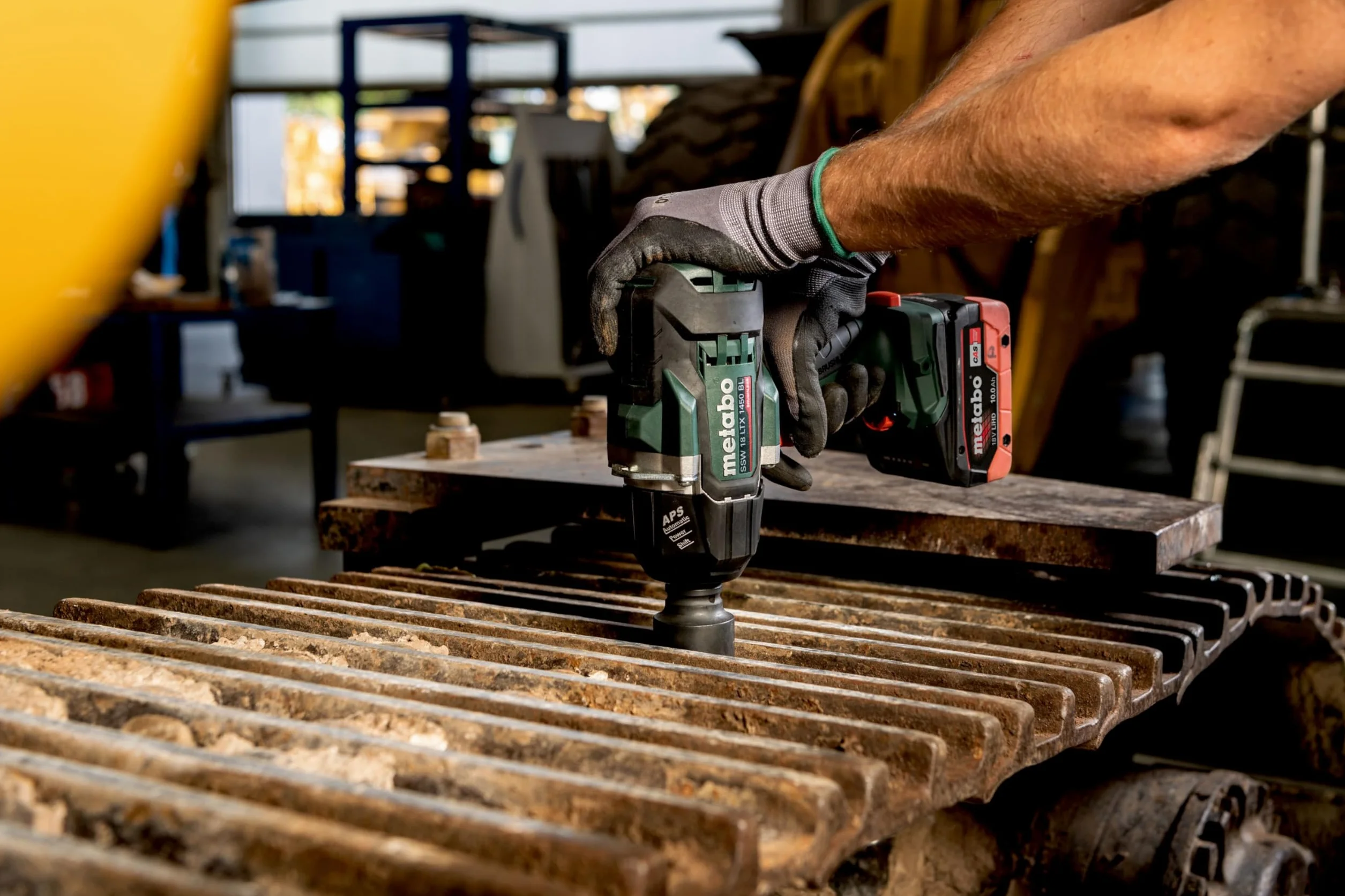 metabo Akumulatorowa wkrętarka udarowa SSW 18 LTX 1450 BL – 18 V, 1450 Nm, czworokątna zewnętrzna 1/2", 12 poziomów momentu obrotowego, 1500 obr./min – bezszczotkowa, kompaktowa i mocna, idealna do