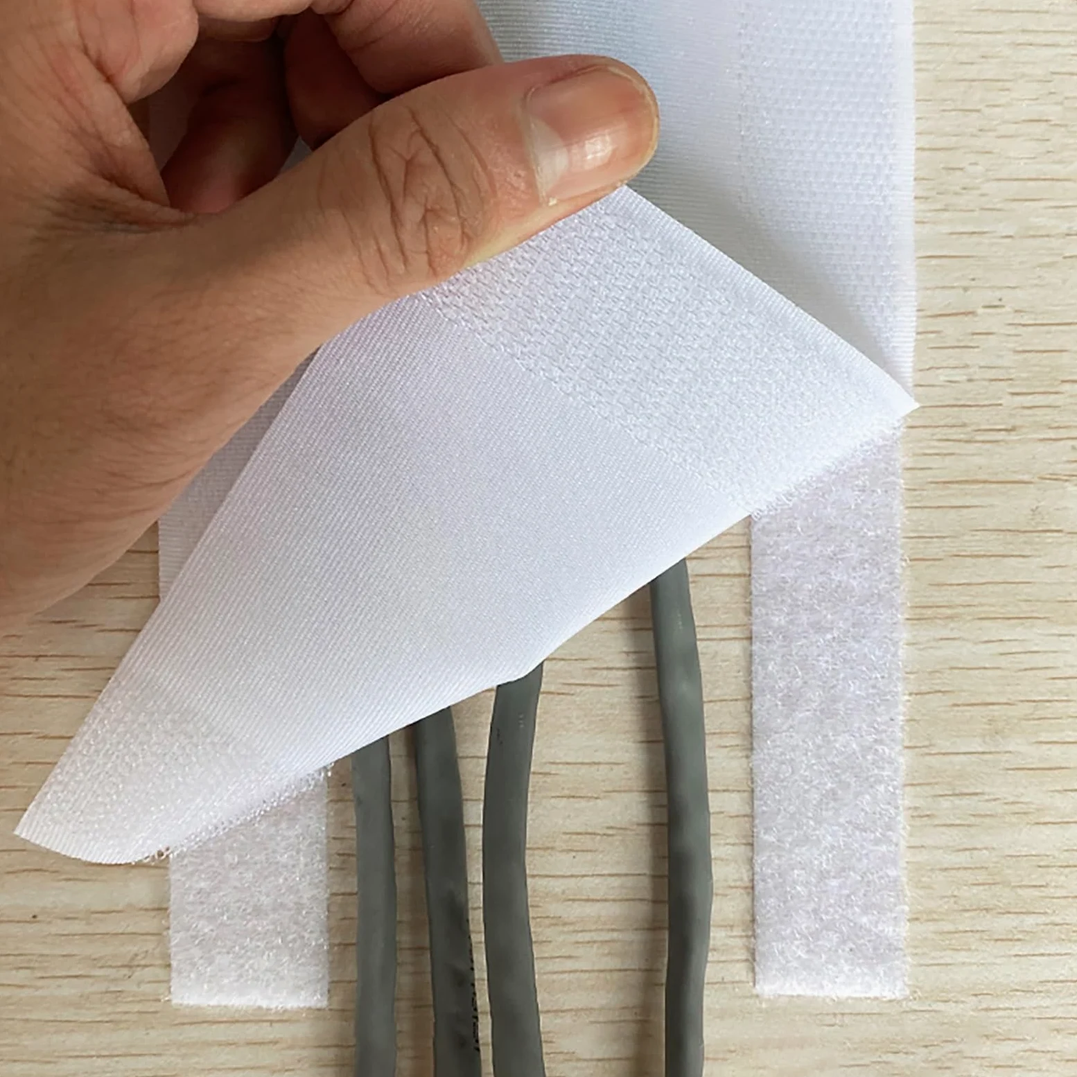 Cord Management Wire Cable Hider Cover Listwa Podłogowa Do Kabli Osłona Przewodu Uchwyt Kable Ochraniacz Zarządzanie Dywanikami, Samoprzylepne Przedłużacze Zasilające Korektor Do Wystaw, 1 M 2 3 4 5 6