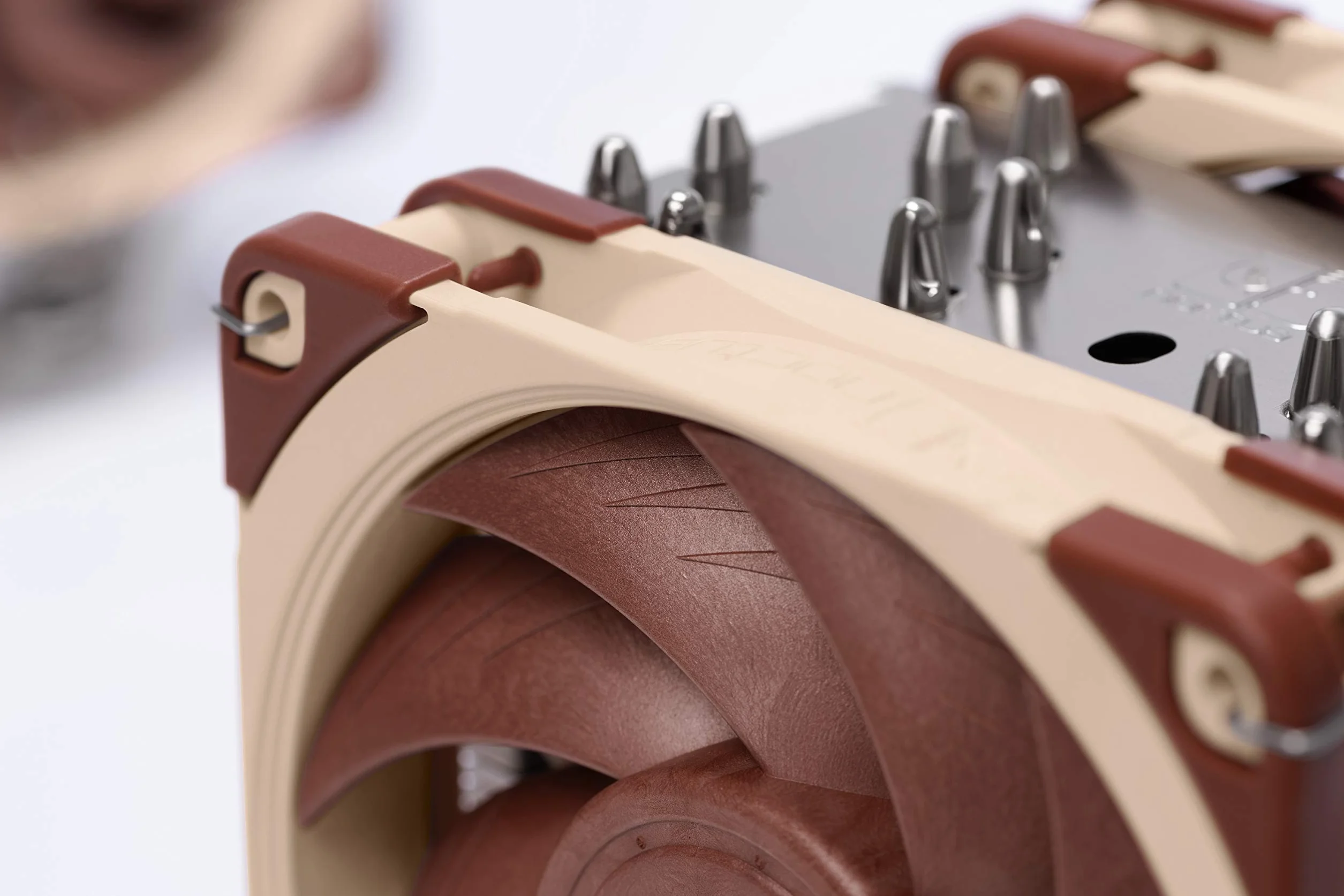 Noctua NH-U12A, Cooler CPU Klasy Premium z Wysokowydajnymi, Cichymi Wentylatorami NF-A12x25 PWM (120 mm, brązowe)