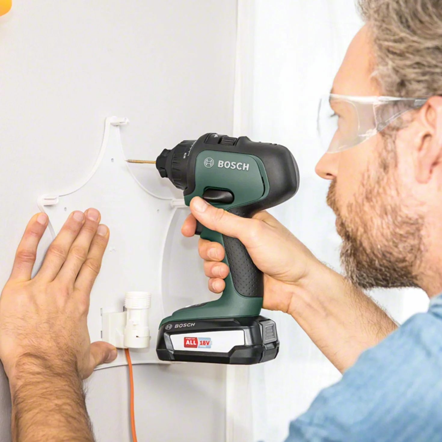 Bosch Akumulatorowa wiertarko-wkrętarka udarowa AdvancedImpact 18 zestaw (akumulator 2,5 Ah, 18 V, HMI, z akcesoriami, w walizce)