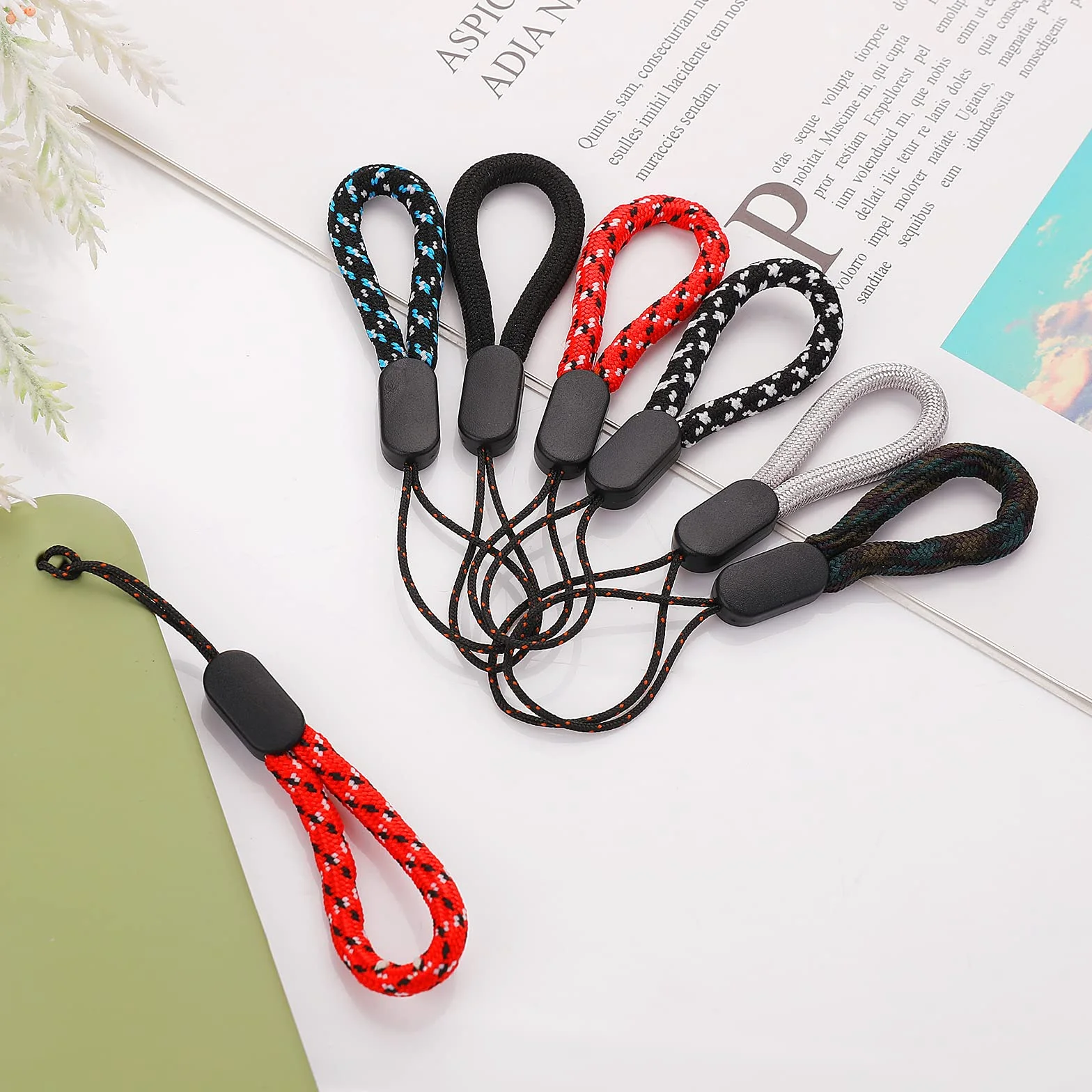 Nylonowa smycz na nadgarstek 12 cm do telefonu, aparatu, kluczy, USB