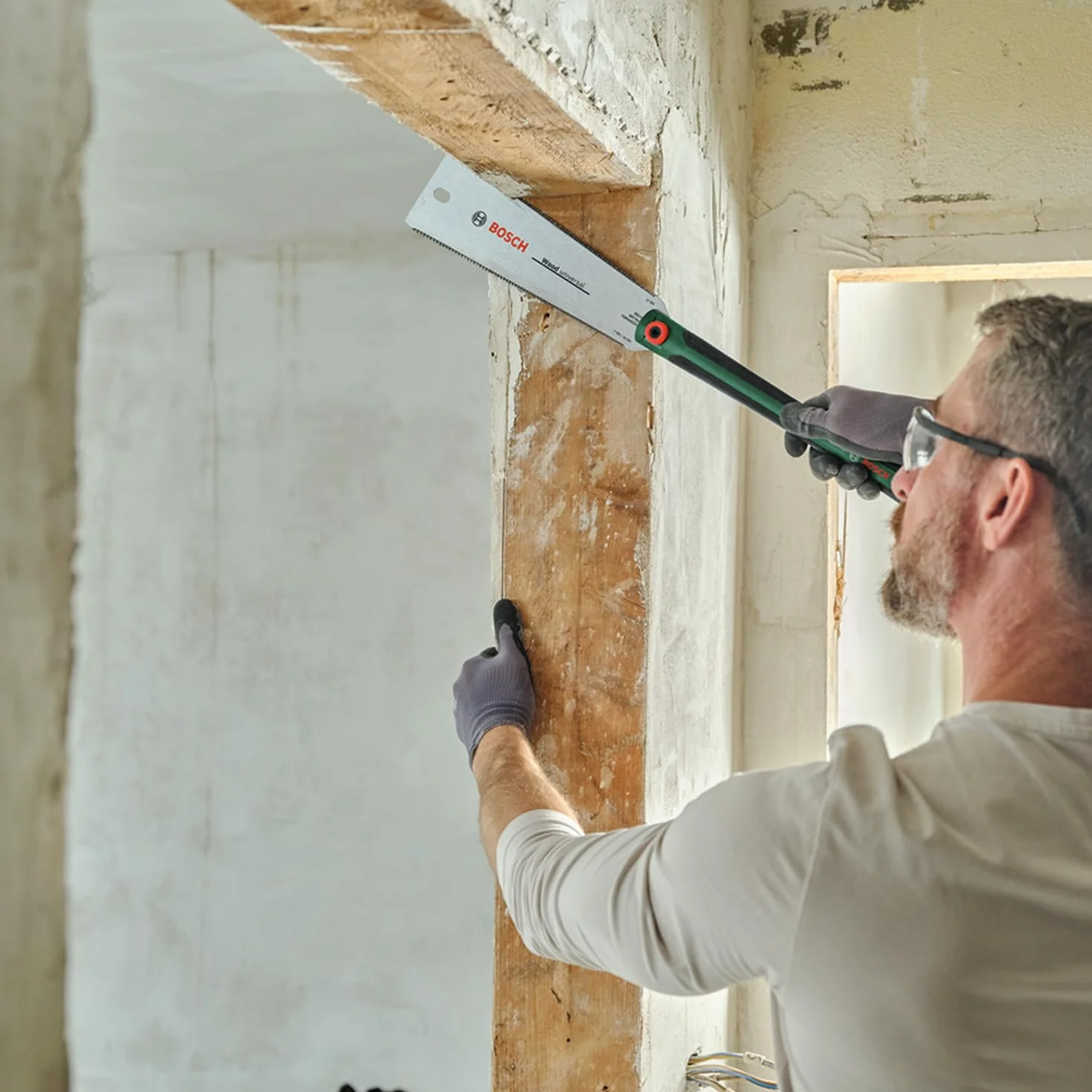 Bosch jap. piła Ryoba 250 mm (piła do cięć blisko powierzchni i precyzyjnych cięć w drewnie oraz tworzywach, brzeszczot ze stali SK5, obustr. zęby 7–10/17 TPI, dł. rękojeść z okładziną Softgrip)