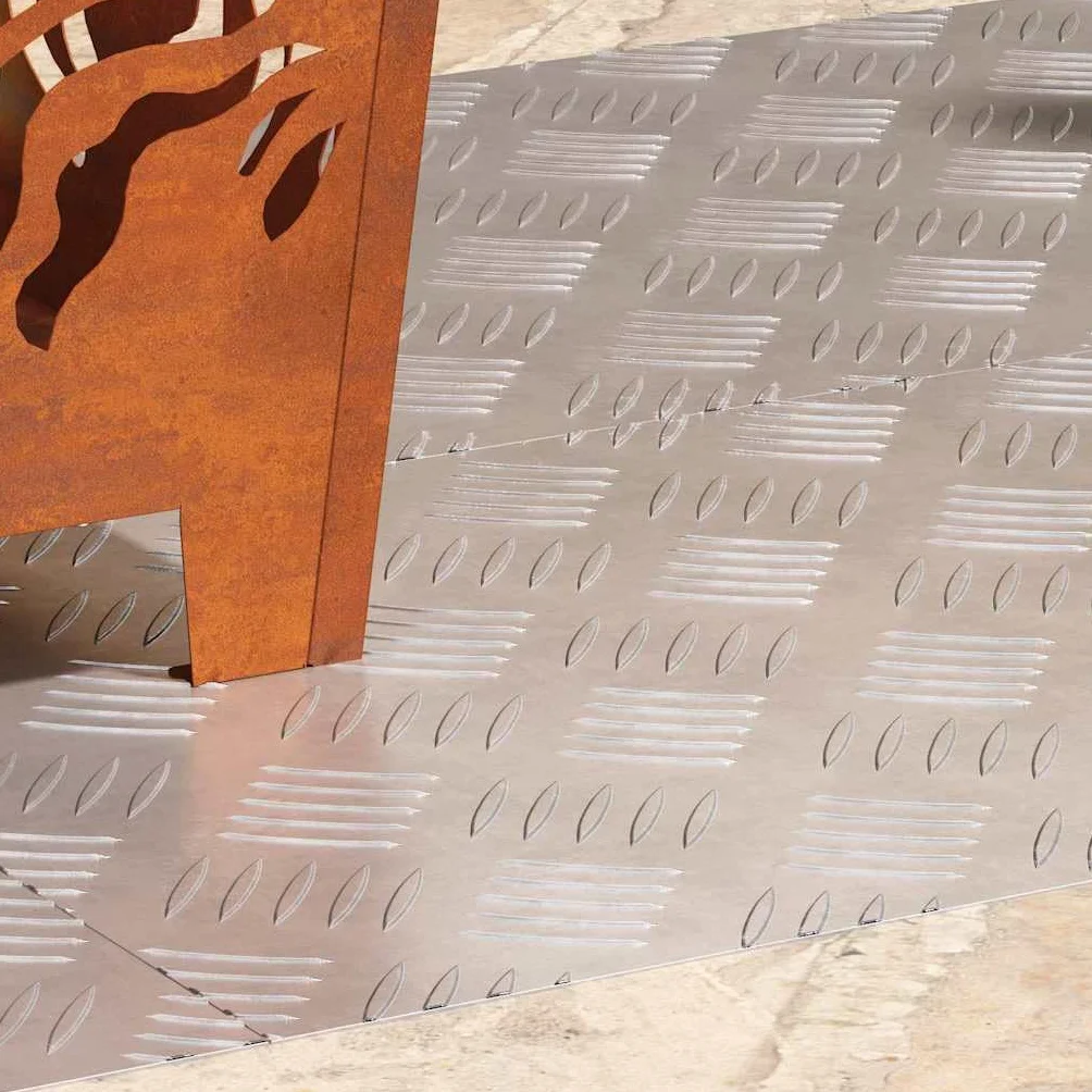 Aluminiowy stopień schodowy o prostokątnym wzornictwie, 80 x 40 cm, srebrny, blacha ryflowana, zestaw 4 sztuk, do wewnątrz i na zewnątrz, ochrona przed poślizgiem na drewnianych schodach