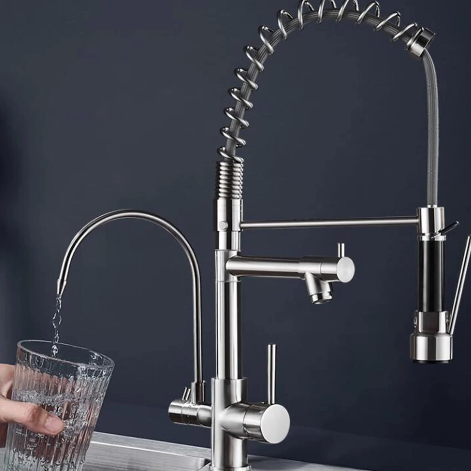 3-drożny kran mieszający do zlewu kuchennego – mosiądz, chromowany, obrót o 360°, 3 gniazdka, pojedynczy otwór, nowoczesny design, trwały kran kuchenny dla łatwego dostępu do wody pitnej