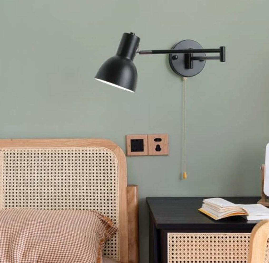 Lampa ścienna LED z przełącznikiem w środku Czarna lampa ścienna z obrotowym ramieniem Lampka nocna Klosz metalowy Lampa do sypialni Lampa do czytania do salonu Korytarza Schodów E